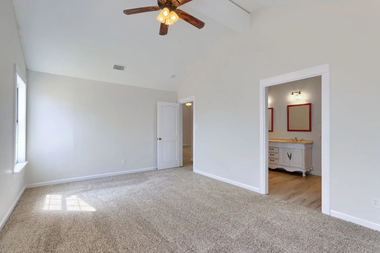 Single Family Residence For Sale in Dallas County , 920 Jacksonhole Lane, Mesquite, Texas 75149, 3 Bedroom, 2 Bathroom, 2 Garage spaces, 1,779 Sqft, built in 1988, mls#21377593, Real Estate Agent in Mesquite, Homes For Sale in Dallas county, Homes For Sale in Mesquite, Realtor in Mesquite Texas, Real Estate Brokerage Independent Realty Texas, Luminita Cordes Realtor