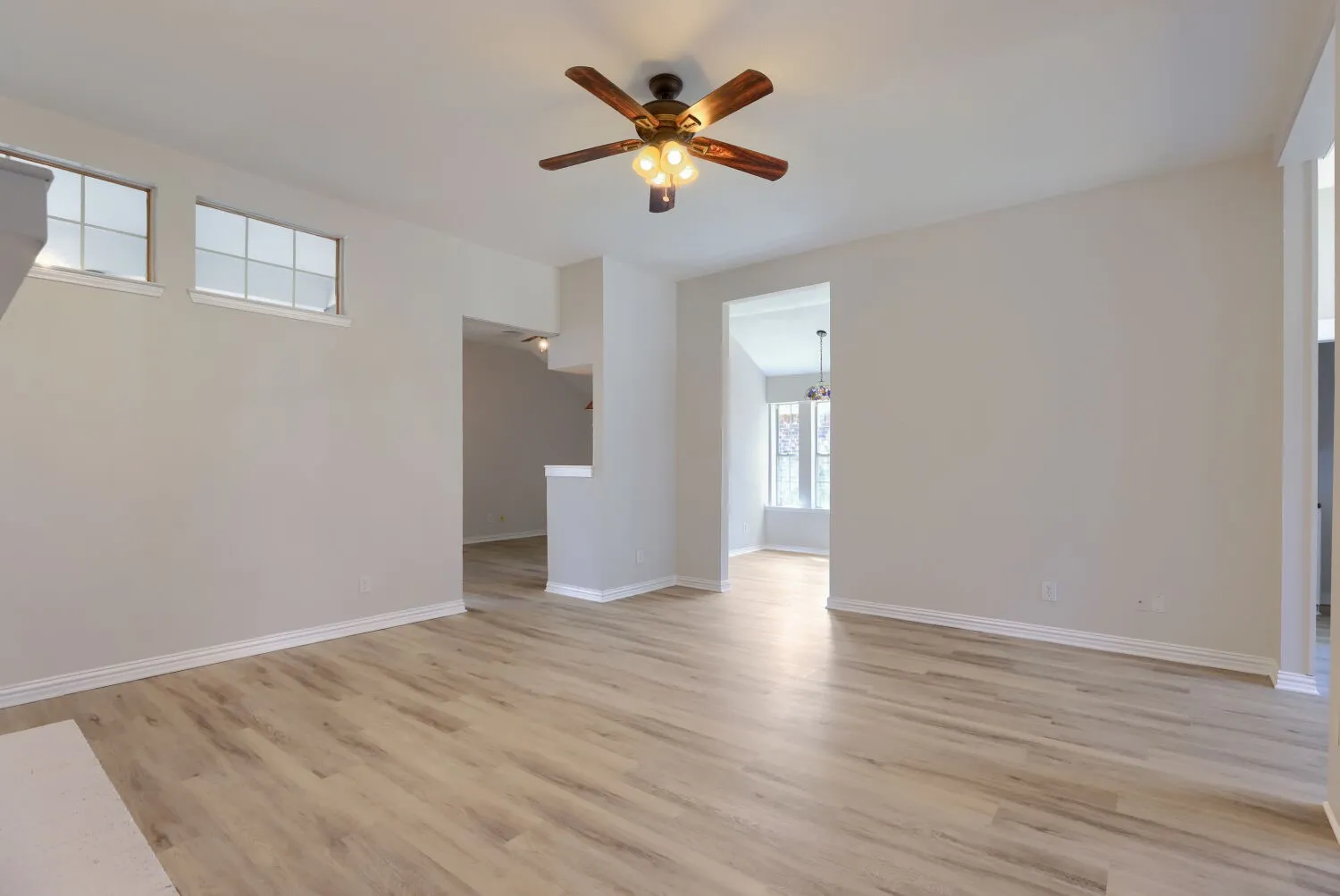 Single Family Residence For Sale in Dallas County , 920 Jacksonhole Lane, Mesquite, Texas 75149, 3 Bedroom, 2 Bathroom, 2 Garage spaces, 1,779 Sqft, built in 1988, mls#21377593, Real Estate Agent in Mesquite, Homes For Sale in Dallas county, Homes For Sale in Mesquite, Realtor in Mesquite Texas, Real Estate Brokerage Independent Realty Texas, Luminita Cordes Realtor