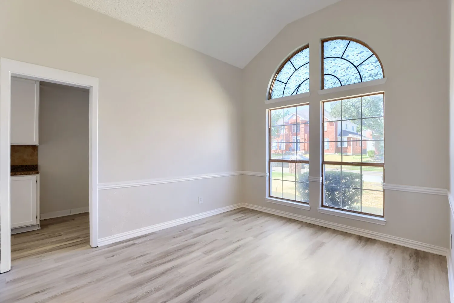 Single Family Residence For Sale in Dallas County , 920 Jacksonhole Lane, Mesquite, Texas 75149, 3 Bedroom, 2 Bathroom, 2 Garage spaces, 1,779 Sqft, built in 1988, mls#21377593, Real Estate Agent in Mesquite, Homes For Sale in Dallas county, Homes For Sale in Mesquite, Realtor in Mesquite Texas, Real Estate Brokerage Independent Realty Texas, Luminita Cordes Realtor