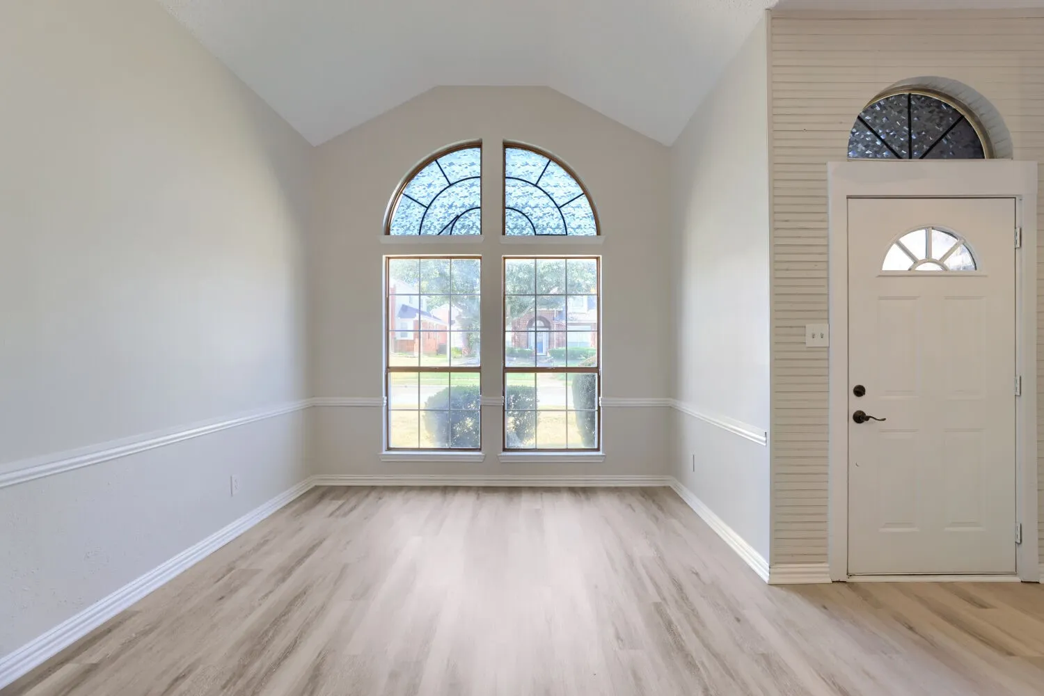 Single Family Residence For Sale in Dallas County , 920 Jacksonhole Lane, Mesquite, Texas 75149, 3 Bedroom, 2 Bathroom, 2 Garage spaces, 1,779 Sqft, built in 1988, mls#21377593, Real Estate Agent in Mesquite, Homes For Sale in Dallas county, Homes For Sale in Mesquite, Realtor in Mesquite Texas, Real Estate Brokerage Independent Realty Texas, Luminita Cordes Realtor