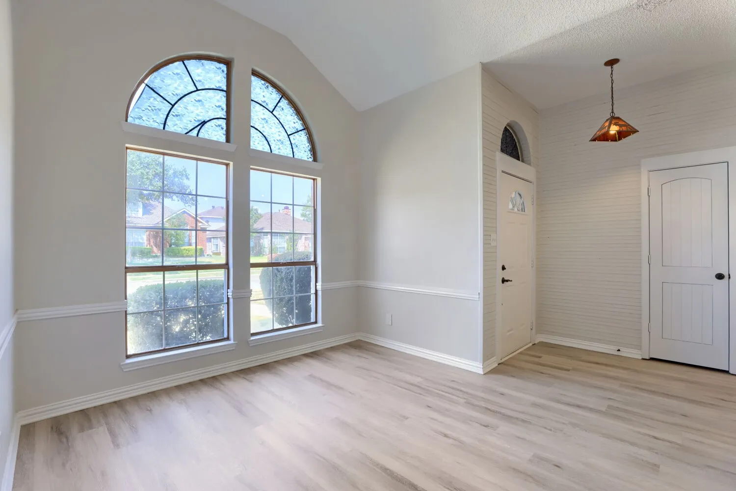 Single Family Residence For Sale in Dallas County , 920 Jacksonhole Lane, Mesquite, Texas 75149, 3 Bedroom, 2 Bathroom, 2 Garage spaces, 1,779 Sqft, built in 1988, mls#21377593, Real Estate Agent in Mesquite, Homes For Sale in Dallas county, Homes For Sale in Mesquite, Realtor in Mesquite Texas, Real Estate Brokerage Independent Realty Texas, Luminita Cordes Realtor