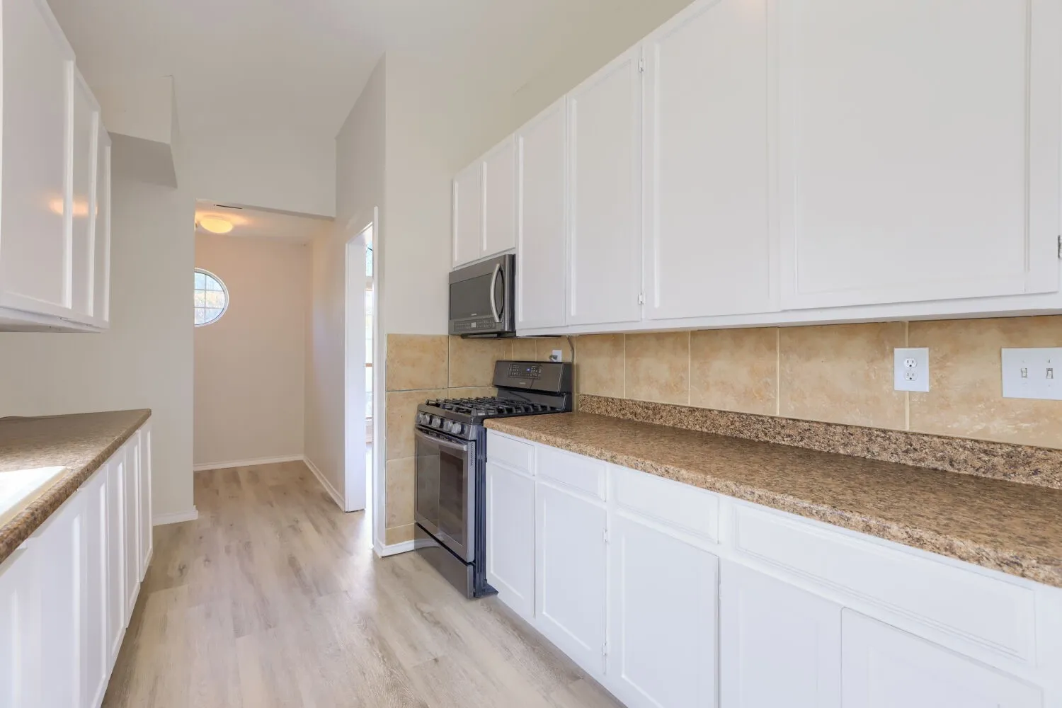 Single Family Residence For Sale in Dallas County , 920 Jacksonhole Lane, Mesquite, Texas 75149, 3 Bedroom, 2 Bathroom, 2 Garage spaces, 1,779 Sqft, built in 1988, mls#21377593, Real Estate Agent in Mesquite, Homes For Sale in Dallas county, Homes For Sale in Mesquite, Realtor in Mesquite Texas, Real Estate Brokerage Independent Realty Texas, Luminita Cordes Realtor