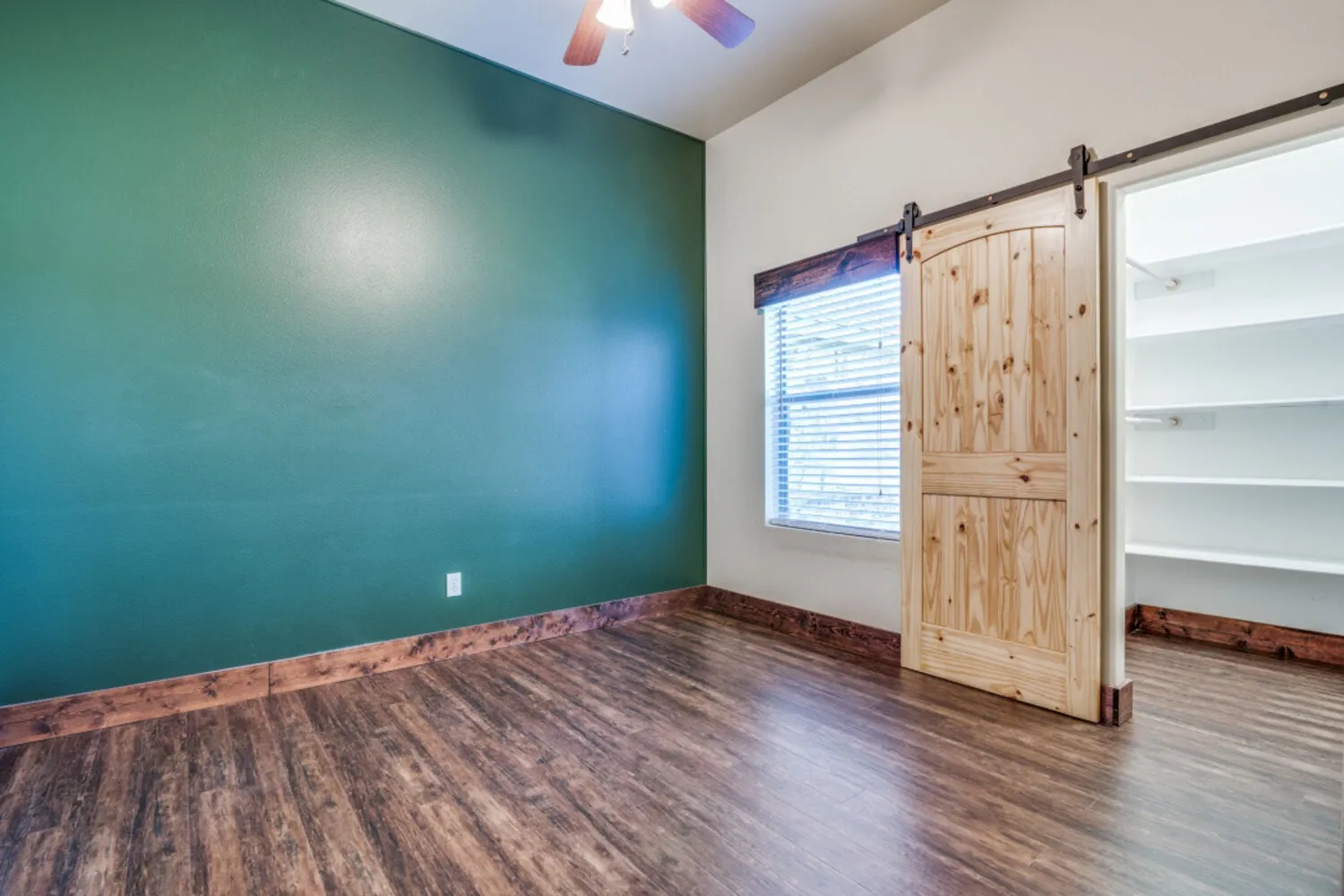 Single Family Residence For Rent in Rockwall County , 412 Autumn Trail, Royse City, Texas 75189, 3 Bedroom, 2 Bathroom, 2 Garage spaces, 1,497 Sqft, built in 2006, mls#21383874, Real Estate Agent in Royse City, Homes For Rent in Rockwall county, Homes For Rent in Royse City, Realtor in Royse City Texas, Real Estate Brokerage Independent Realty Texas, Luminita Cordes Realtor