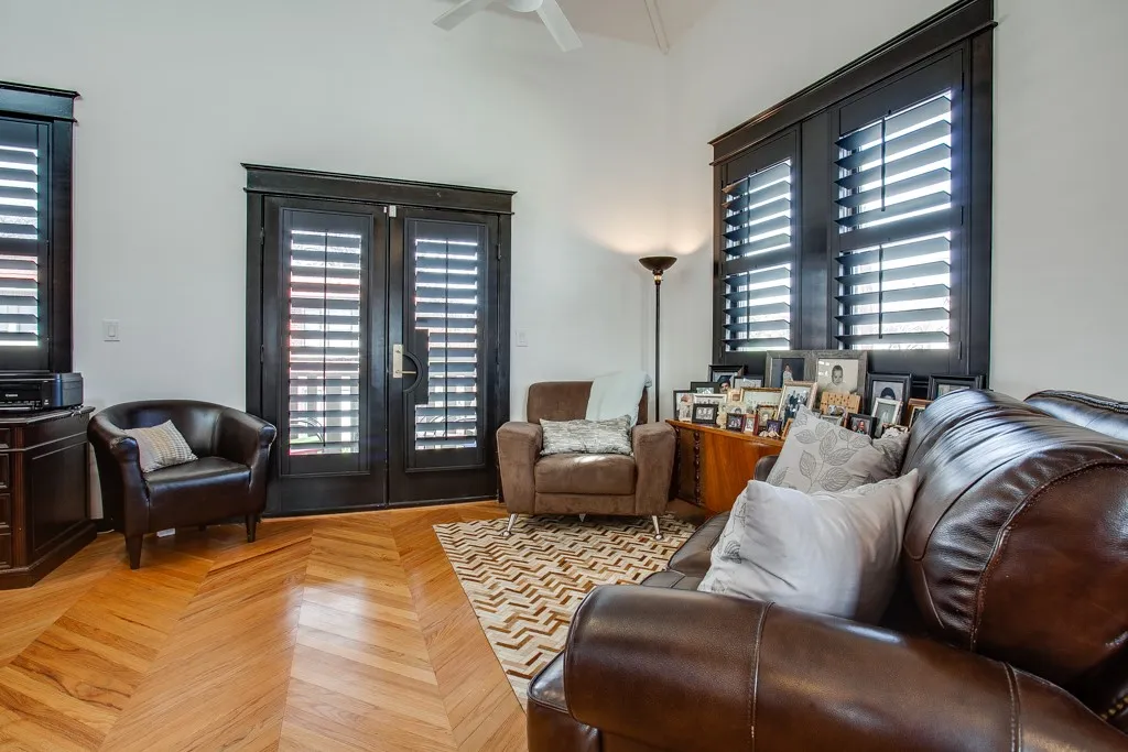 2nd Floor Living Room