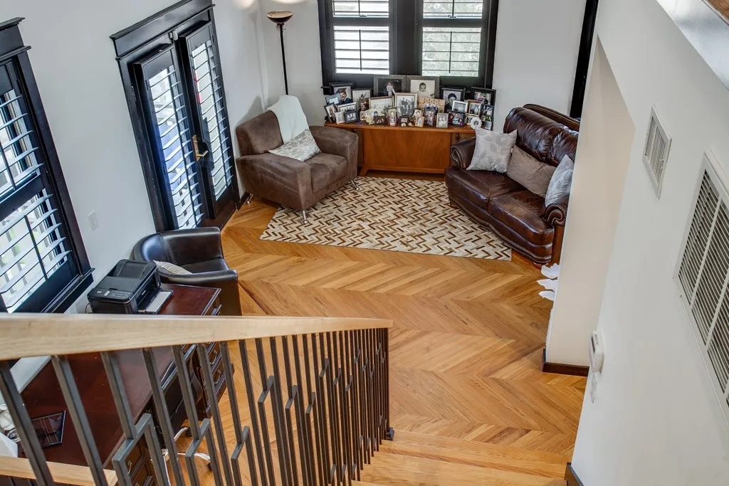 Condominium For Rent in Dallas County , 1038 Kings Highway 1, Dallas, Texas 75208, 2 Bedroom, 3 Bathroom, 1 Garage spaces, 1,574 Sqft, built in 2015, mls#21383877, Real Estate Agent in Dallas, Homes For Rent in Dallas county, Homes For Rent in Dallas, Realtor in Dallas Texas, Real Estate Brokerage Independent Realty Texas, Luminita Cordes Realtor