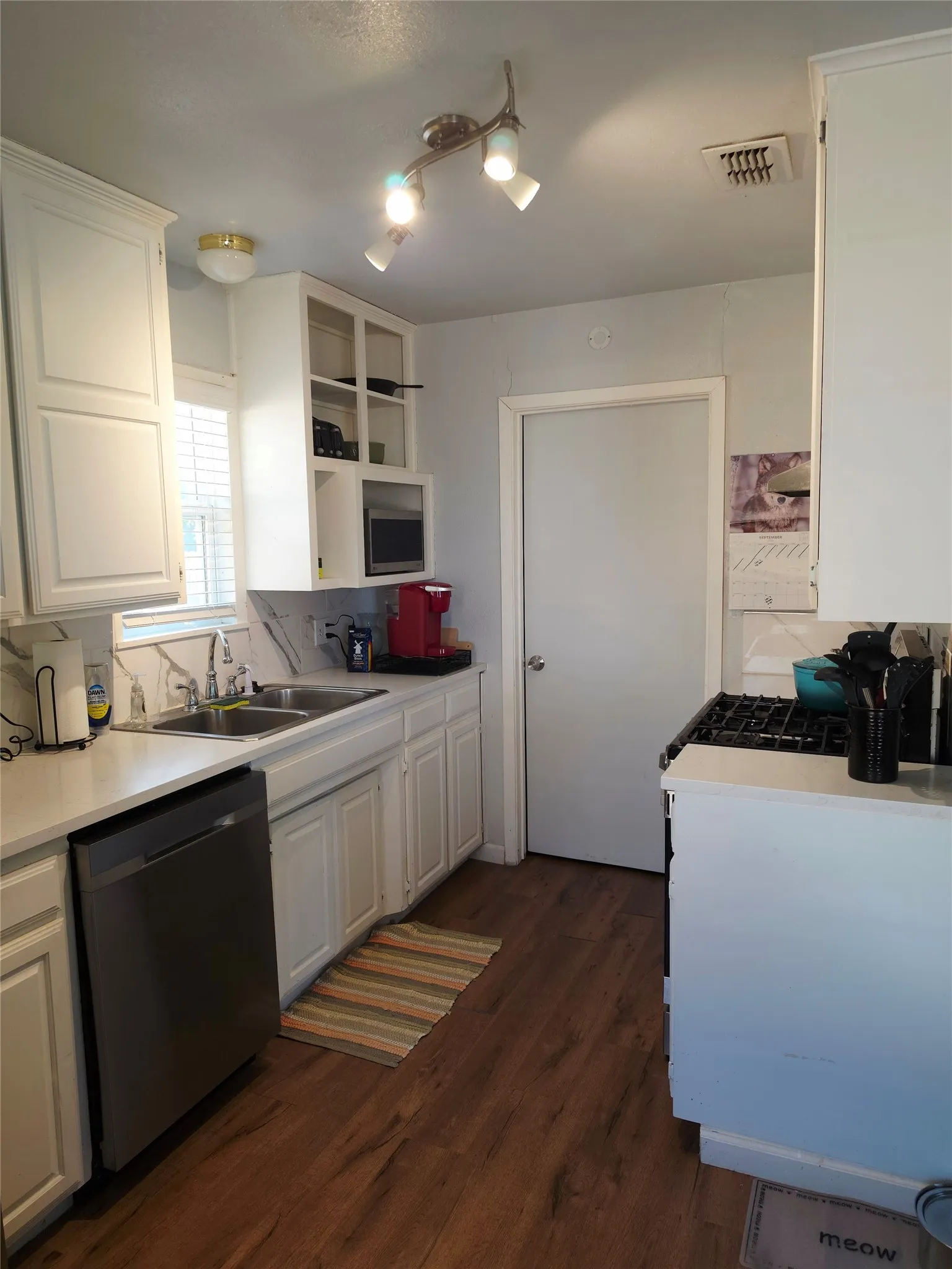 Single Family Residence For Sale in Fannin County , 1309 S 6th Street, Bonham, Texas 75418, 3 Bedroom, 1 Bathroom, Garage spaces, 960 Sqft, built in 1985, mls#21383531, Real Estate Agent in Bonham, Homes For Sale in Fannin county, Homes For Sale in Bonham, Realtor in Bonham Texas, Real Estate Brokerage Independent Realty Texas, Luminita Cordes Realtor
