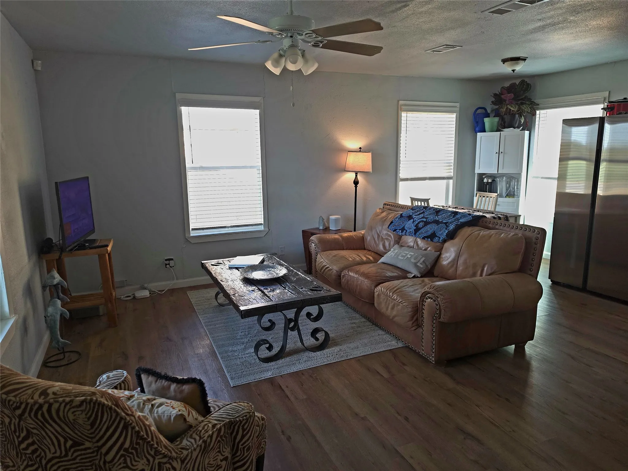 Single Family Residence For Sale in Fannin County , 1309 S 6th Street, Bonham, Texas 75418, 3 Bedroom, 1 Bathroom, Garage spaces, 960 Sqft, built in 1985, mls#21383531, Real Estate Agent in Bonham, Homes For Sale in Fannin county, Homes For Sale in Bonham, Realtor in Bonham Texas, Real Estate Brokerage Independent Realty Texas, Luminita Cordes Realtor