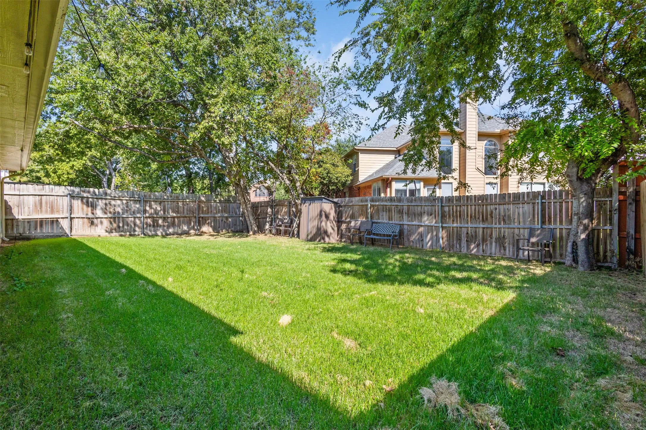 Single Family Residence For Sale in Tarrant County , 4729 Grant Park Avenue, Fort Worth, Texas 76137, 4 Bedroom, 2 Bathroom, 2 Garage spaces, 1,886 Sqft, built in 1996, mls#21381280, Real Estate Agent in Fort Worth, Homes For Sale in Tarrant county, Homes For Sale in Fort Worth, Realtor in Fort Worth Texas, Real Estate Brokerage Independent Realty Texas, Luminita Cordes Realtor