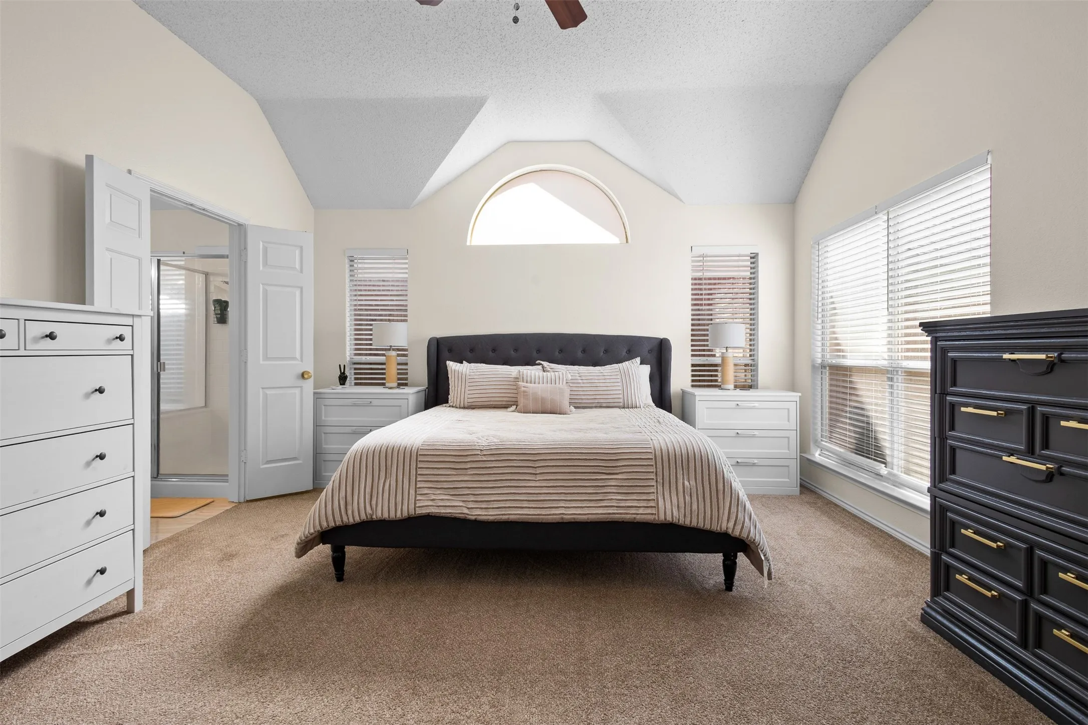 Single Family Residence For Sale in Tarrant County , 4729 Grant Park Avenue, Fort Worth, Texas 76137, 4 Bedroom, 2 Bathroom, 2 Garage spaces, 1,886 Sqft, built in 1996, mls#21381280, Real Estate Agent in Fort Worth, Homes For Sale in Tarrant county, Homes For Sale in Fort Worth, Realtor in Fort Worth Texas, Real Estate Brokerage Independent Realty Texas, Luminita Cordes Realtor