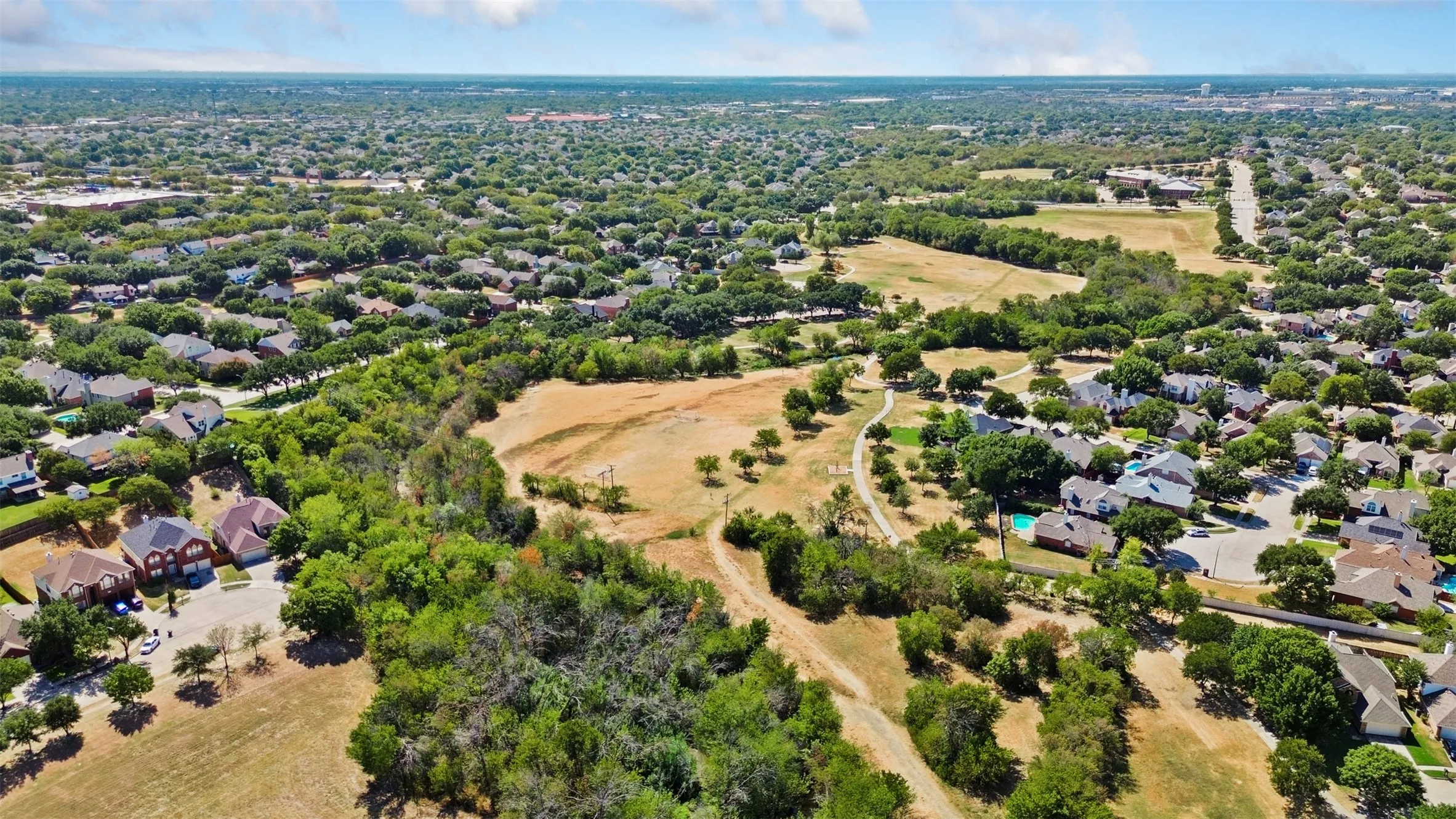 Single Family Residence For Sale in Tarrant County , 4729 Grant Park Avenue, Fort Worth, Texas 76137, 4 Bedroom, 2 Bathroom, 2 Garage spaces, 1,886 Sqft, built in 1996, mls#21381280, Real Estate Agent in Fort Worth, Homes For Sale in Tarrant county, Homes For Sale in Fort Worth, Realtor in Fort Worth Texas, Real Estate Brokerage Independent Realty Texas, Luminita Cordes Realtor