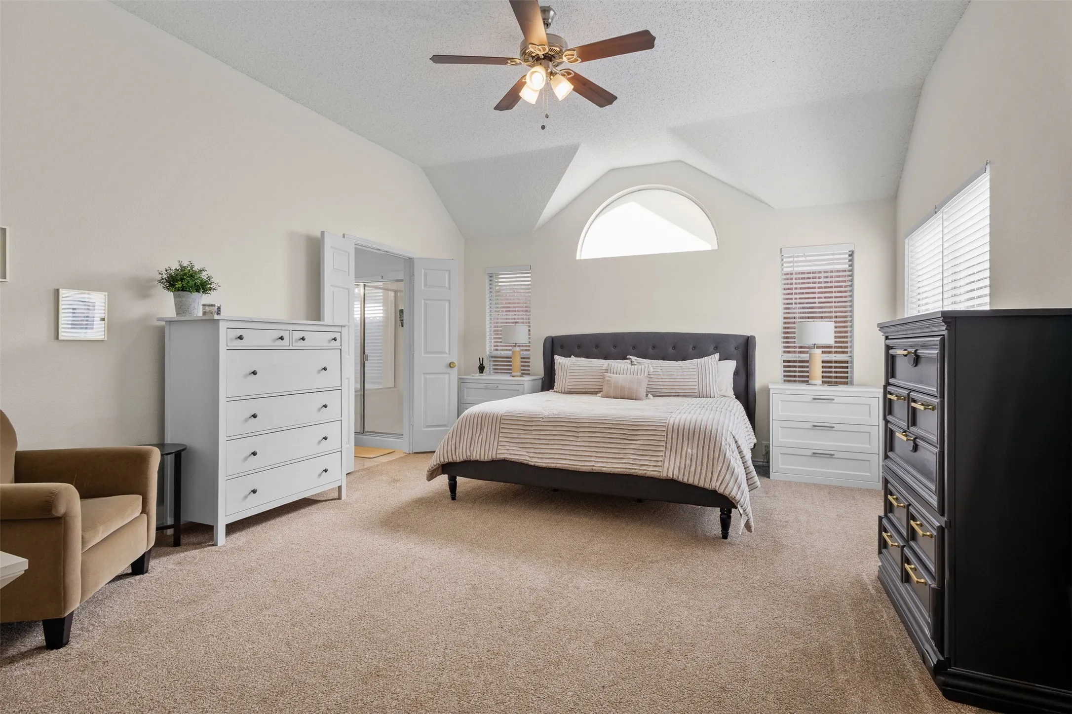 Single Family Residence For Sale in Tarrant County , 4729 Grant Park Avenue, Fort Worth, Texas 76137, 4 Bedroom, 2 Bathroom, 2 Garage spaces, 1,886 Sqft, built in 1996, mls#21381280, Real Estate Agent in Fort Worth, Homes For Sale in Tarrant county, Homes For Sale in Fort Worth, Realtor in Fort Worth Texas, Real Estate Brokerage Independent Realty Texas, Luminita Cordes Realtor