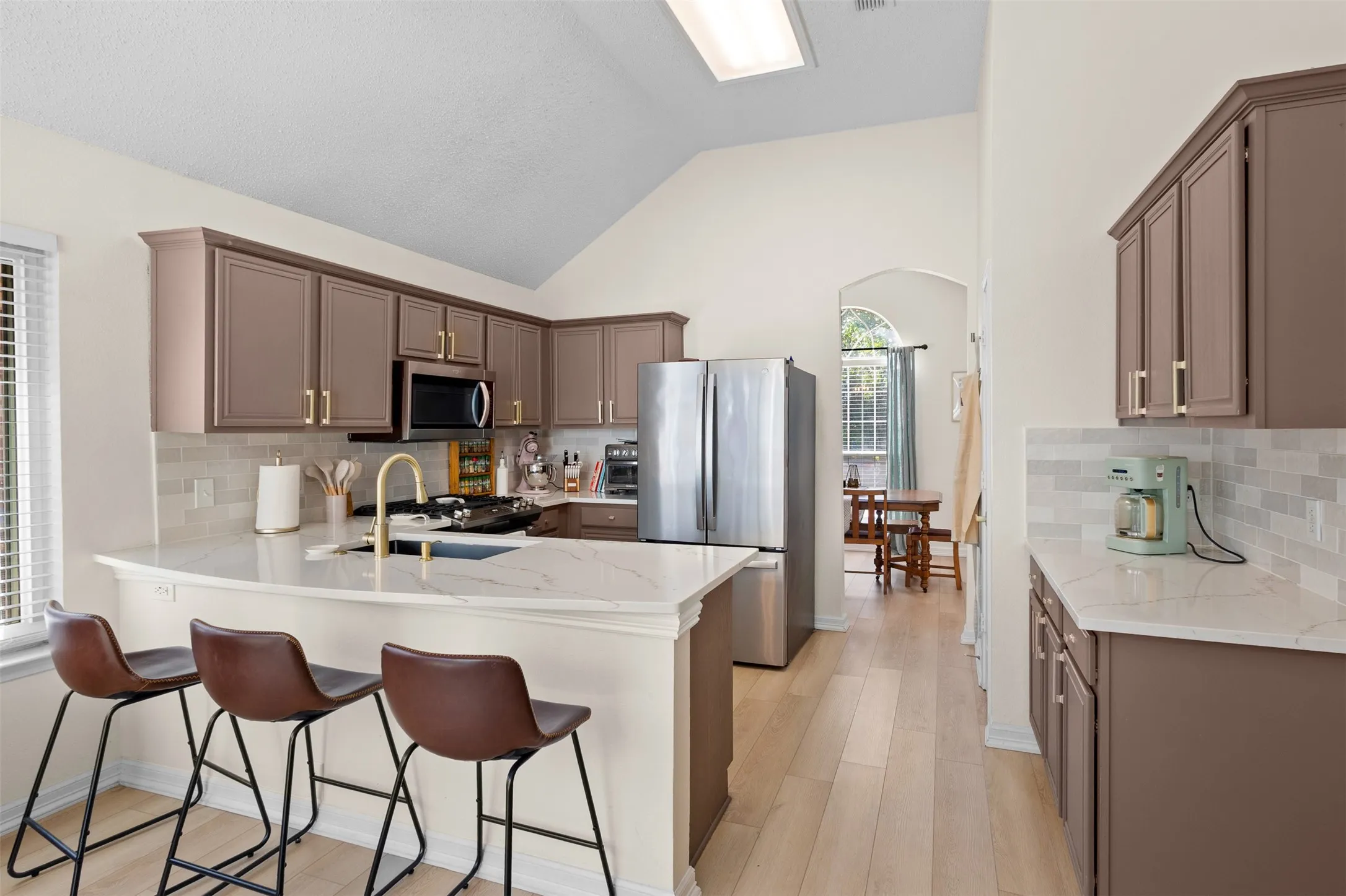 Single Family Residence For Sale in Tarrant County , 4729 Grant Park Avenue, Fort Worth, Texas 76137, 4 Bedroom, 2 Bathroom, 2 Garage spaces, 1,886 Sqft, built in 1996, mls#21381280, Real Estate Agent in Fort Worth, Homes For Sale in Tarrant county, Homes For Sale in Fort Worth, Realtor in Fort Worth Texas, Real Estate Brokerage Independent Realty Texas, Luminita Cordes Realtor