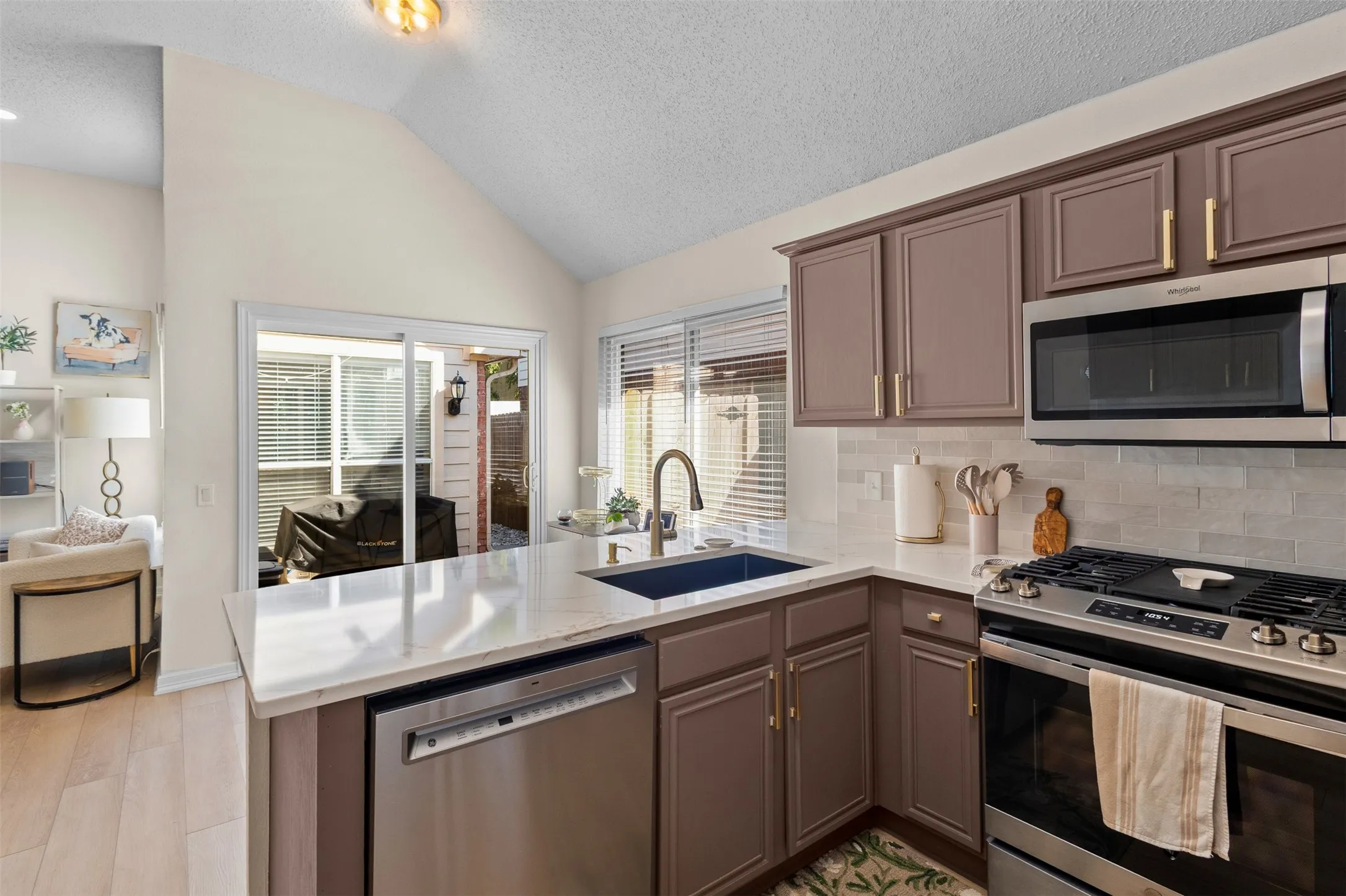 Single Family Residence For Sale in Tarrant County , 4729 Grant Park Avenue, Fort Worth, Texas 76137, 4 Bedroom, 2 Bathroom, 2 Garage spaces, 1,886 Sqft, built in 1996, mls#21381280, Real Estate Agent in Fort Worth, Homes For Sale in Tarrant county, Homes For Sale in Fort Worth, Realtor in Fort Worth Texas, Real Estate Brokerage Independent Realty Texas, Luminita Cordes Realtor
