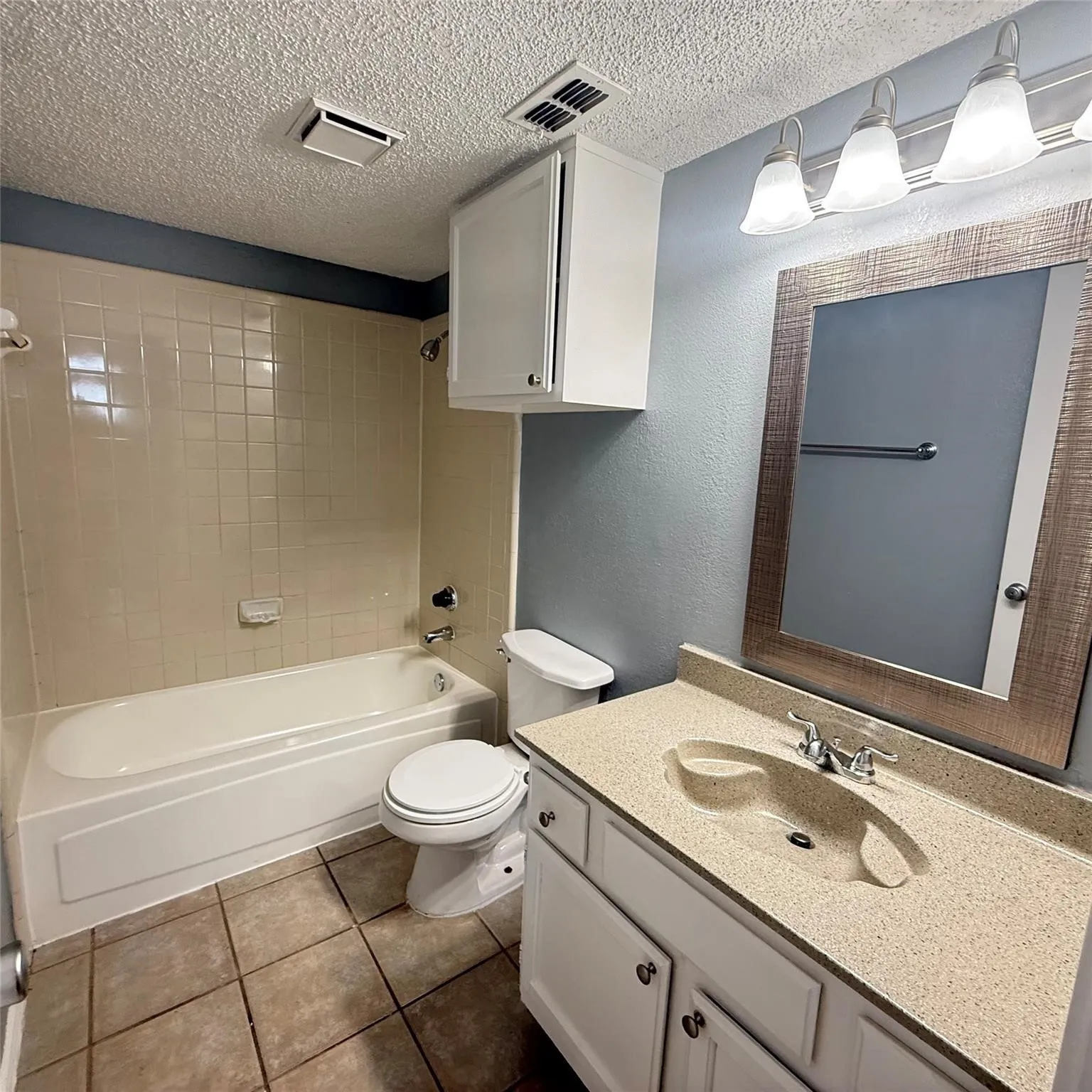 Single Family Residence For Rent in Dallas County , 902 Binbrook Drive, Mesquite, Texas 75149, 3 Bedroom, 2 Bathroom, 2 Garage spaces, 1,143 Sqft, built in 1986, mls#21383876, Real Estate Agent in Mesquite, Homes For Rent in Dallas county, Homes For Rent in Mesquite, Realtor in Mesquite Texas, Real Estate Brokerage Independent Realty Texas, Luminita Cordes Realtor