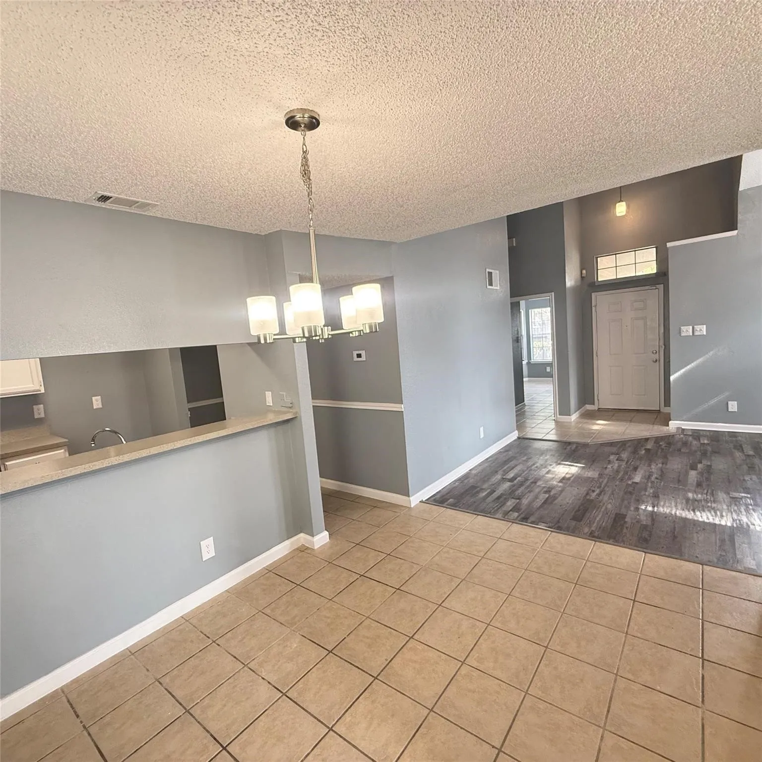 Single Family Residence For Rent in Dallas County , 902 Binbrook Drive, Mesquite, Texas 75149, 3 Bedroom, 2 Bathroom, 2 Garage spaces, 1,143 Sqft, built in 1986, mls#21383876, Real Estate Agent in Mesquite, Homes For Rent in Dallas county, Homes For Rent in Mesquite, Realtor in Mesquite Texas, Real Estate Brokerage Independent Realty Texas, Luminita Cordes Realtor