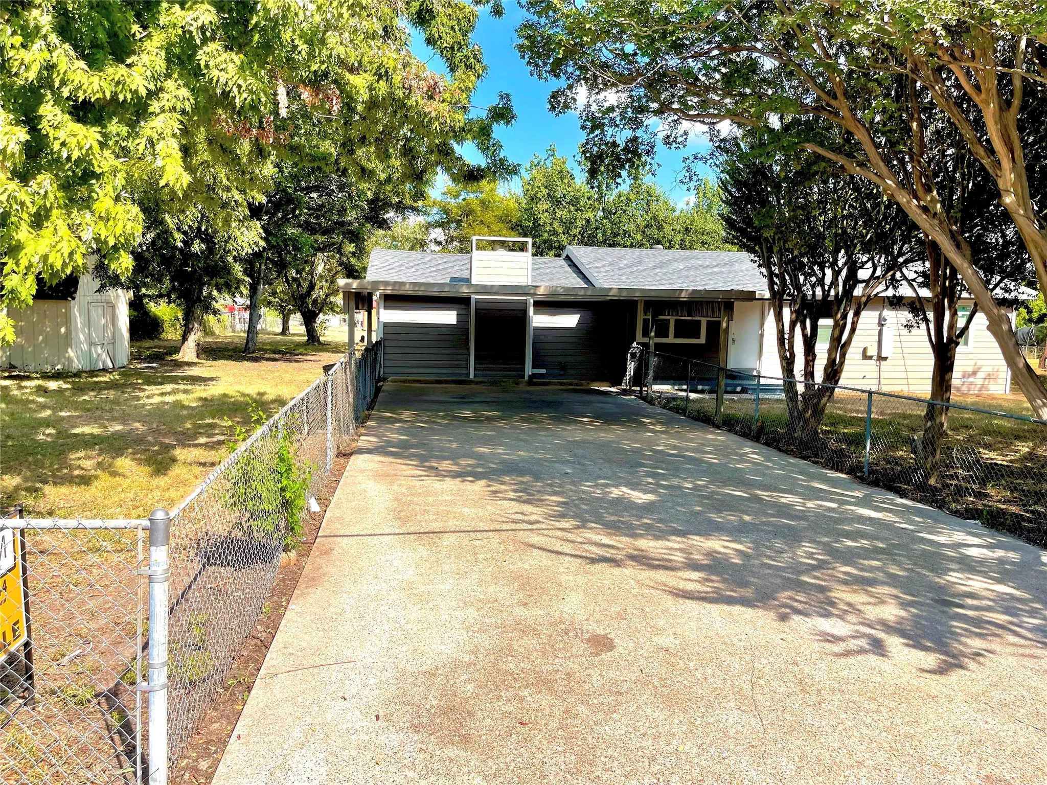 Single Family Residence For Sale in Collin County , 1210 Troy Road, Wylie, Texas 75098, 4 Bedroom, 2 Bathroom, Garage spaces, 1,525 Sqft, built in 1964, mls#21382637, Real Estate Agent in Wylie, Homes For Sale in Collin county, Homes For Sale in Wylie, Realtor in Wylie Texas, Real Estate Brokerage Independent Realty Texas, Luminita Cordes Realtor