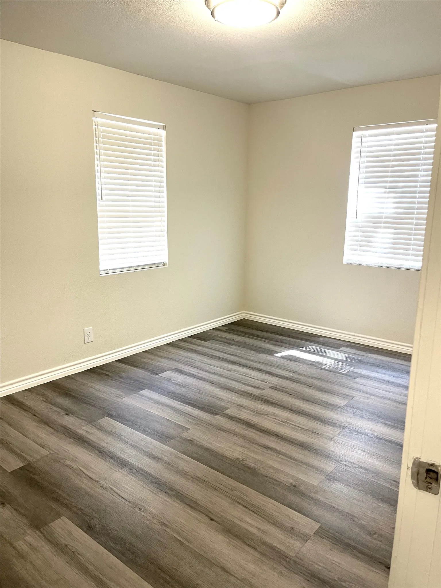 Single Family Residence For Sale in Collin County , 1210 Troy Road, Wylie, Texas 75098, 4 Bedroom, 2 Bathroom, Garage spaces, 1,525 Sqft, built in 1964, mls#21382637, Real Estate Agent in Wylie, Homes For Sale in Collin county, Homes For Sale in Wylie, Realtor in Wylie Texas, Real Estate Brokerage Independent Realty Texas, Luminita Cordes Realtor