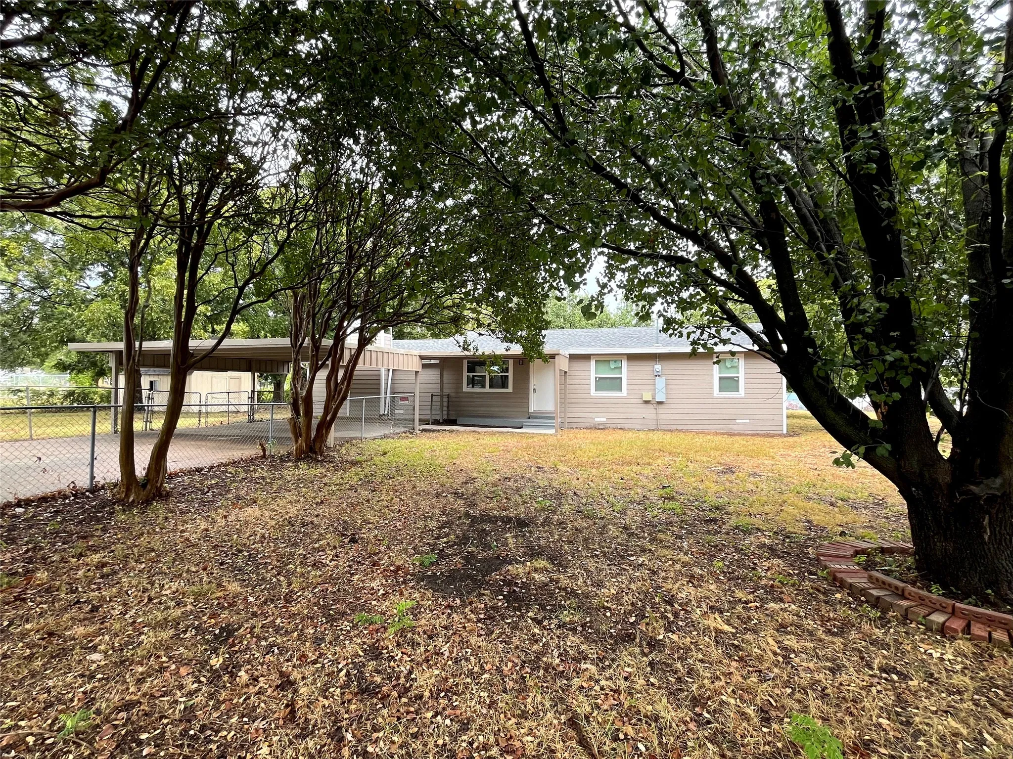 Single Family Residence For Sale in Collin County , 1210 Troy Road, Wylie, Texas 75098, 4 Bedroom, 2 Bathroom, Garage spaces, 1,525 Sqft, built in 1964, mls#21382637, Real Estate Agent in Wylie, Homes For Sale in Collin county, Homes For Sale in Wylie, Realtor in Wylie Texas, Real Estate Brokerage Independent Realty Texas, Luminita Cordes Realtor