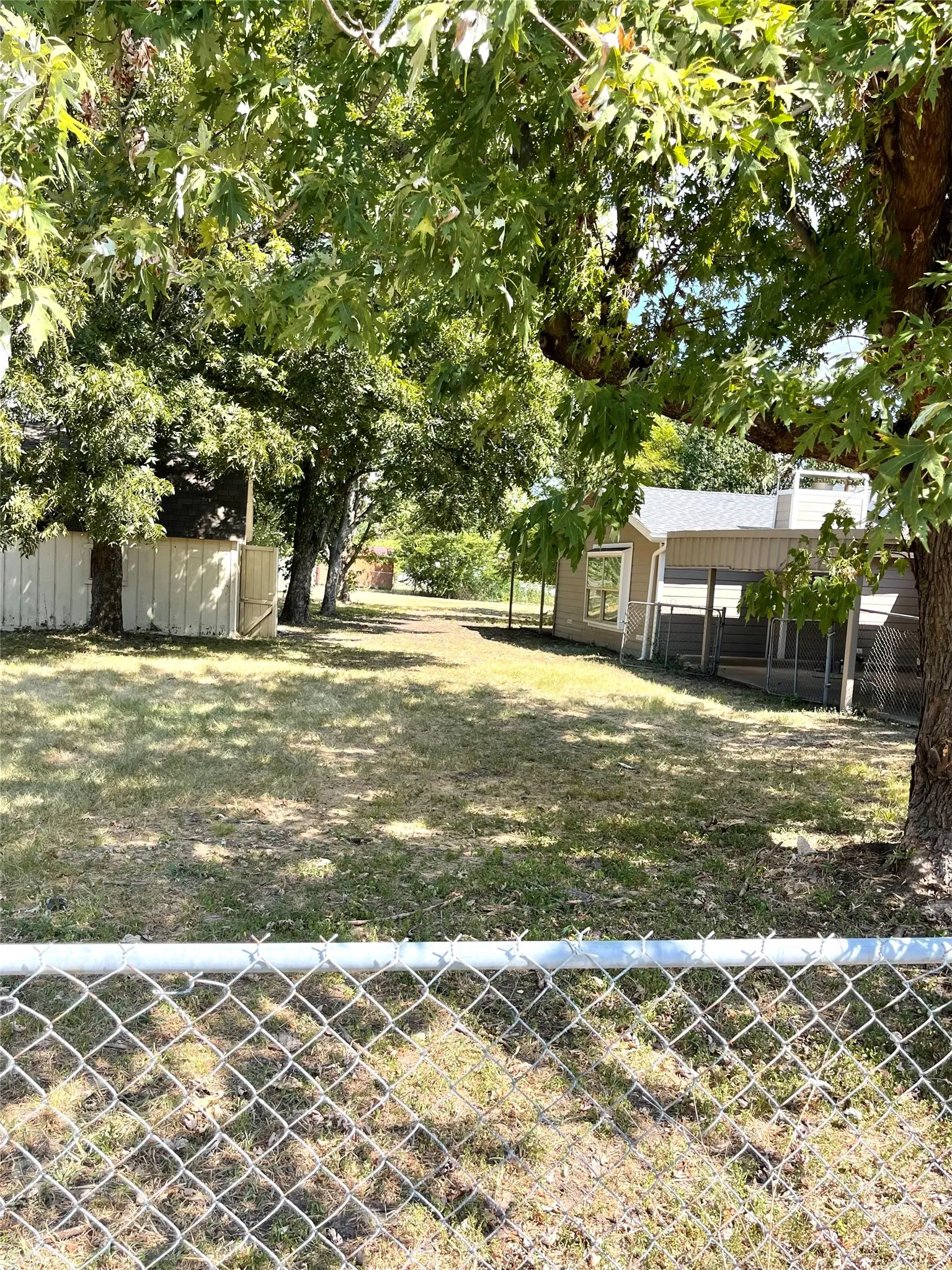 Single Family Residence For Sale in Collin County , 1210 Troy Road, Wylie, Texas 75098, 4 Bedroom, 2 Bathroom, Garage spaces, 1,525 Sqft, built in 1964, mls#21382637, Real Estate Agent in Wylie, Homes For Sale in Collin county, Homes For Sale in Wylie, Realtor in Wylie Texas, Real Estate Brokerage Independent Realty Texas, Luminita Cordes Realtor