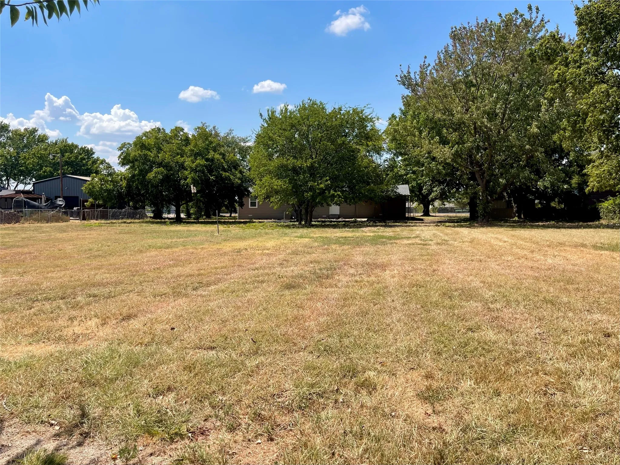 Single Family Residence For Sale in Collin County , 1210 Troy Road, Wylie, Texas 75098, 4 Bedroom, 2 Bathroom, Garage spaces, 1,525 Sqft, built in 1964, mls#21382637, Real Estate Agent in Wylie, Homes For Sale in Collin county, Homes For Sale in Wylie, Realtor in Wylie Texas, Real Estate Brokerage Independent Realty Texas, Luminita Cordes Realtor