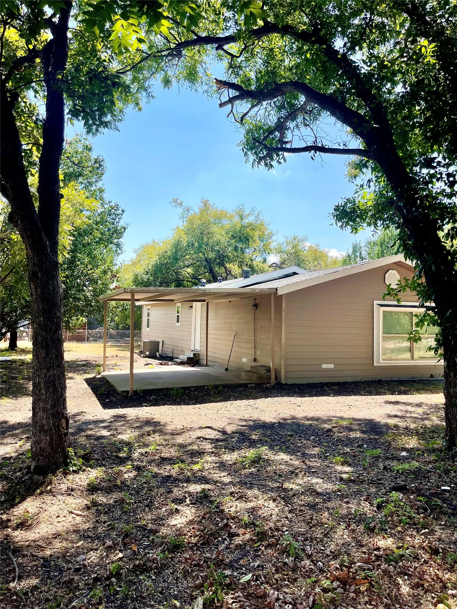 Single Family Residence For Sale in Collin County , 1210 Troy Road, Wylie, Texas 75098, 4 Bedroom, 2 Bathroom, Garage spaces, 1,525 Sqft, built in 1964, mls#21382637, Real Estate Agent in Wylie, Homes For Sale in Collin county, Homes For Sale in Wylie, Realtor in Wylie Texas, Real Estate Brokerage Independent Realty Texas, Luminita Cordes Realtor