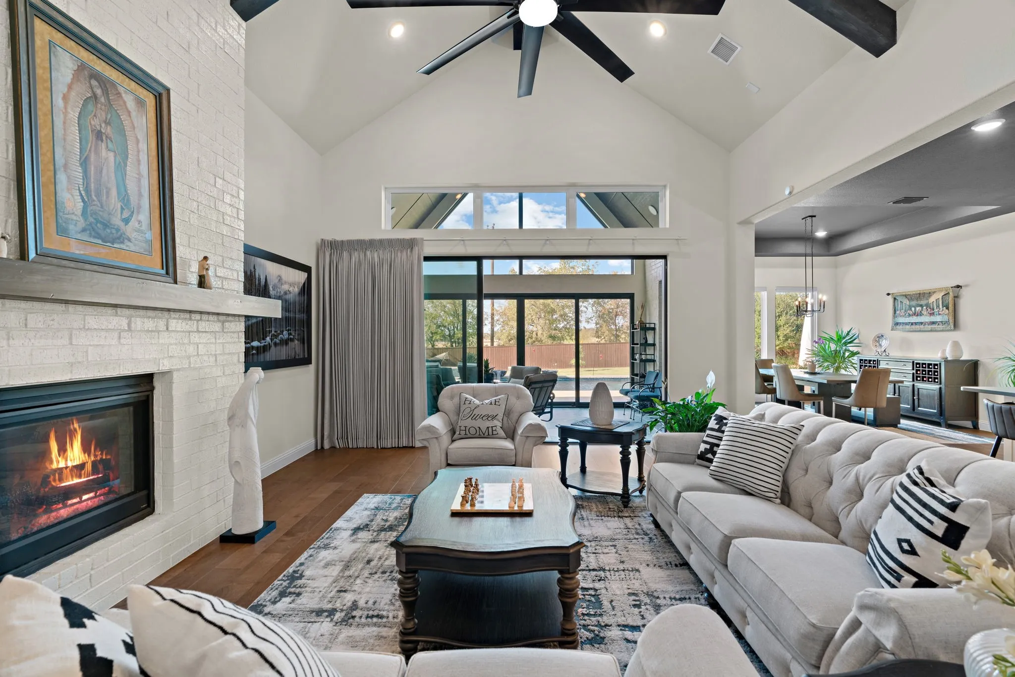 Single Family Residence For Sale in Denton County , 11508 Hickory Falls Drive, Argyle, Texas 76226, 4 Bedroom, 5 Bathroom, 3 Garage spaces, 4,307 Sqft, built in 2020, mls#21375292, Real Estate Agent in Argyle, Homes For Sale in Denton county, Homes For Sale in Argyle, Realtor in Argyle Texas, Real Estate Brokerage Independent Realty Texas, Luminita Cordes Realtor