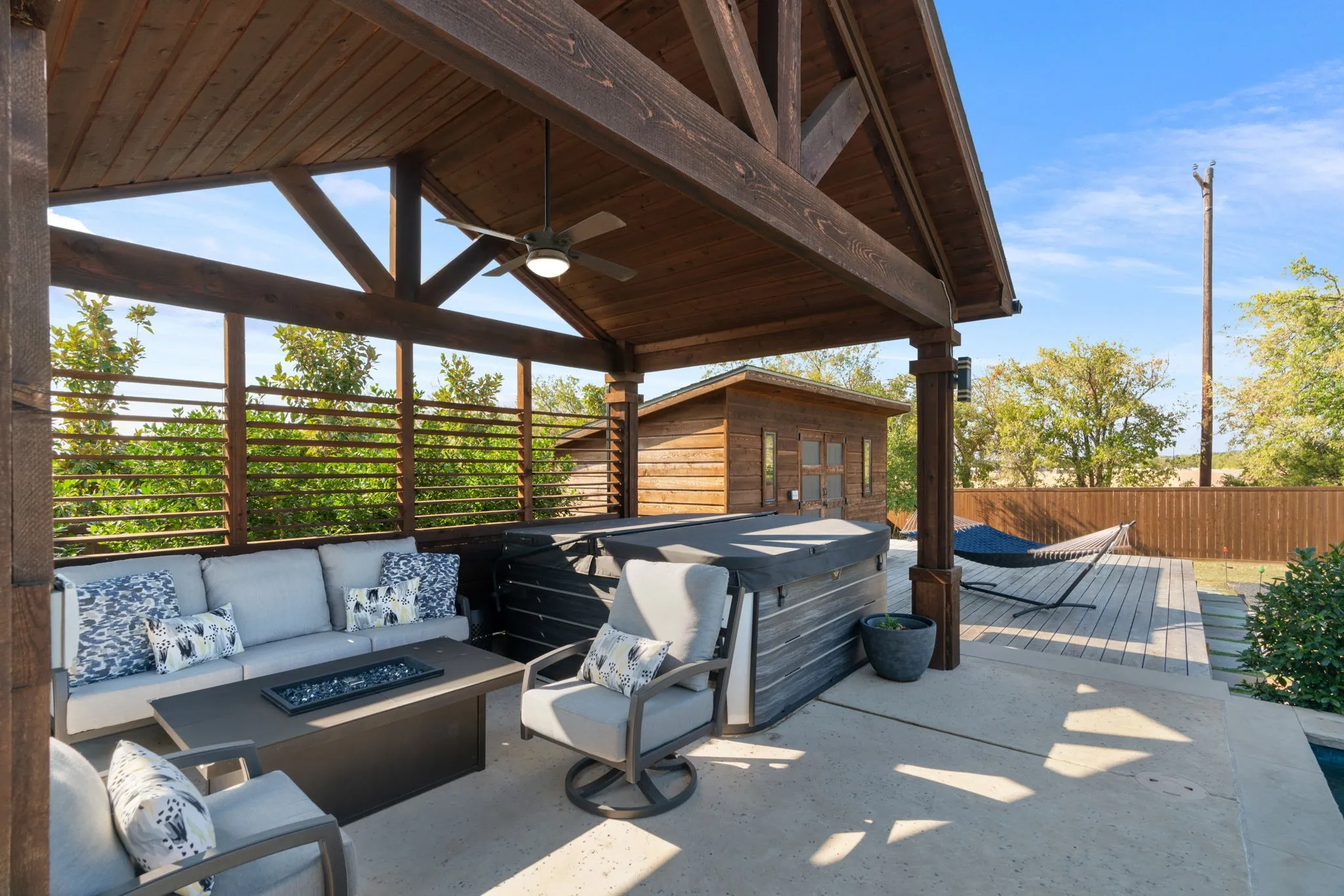 Single Family Residence For Sale in Denton County , 11508 Hickory Falls Drive, Argyle, Texas 76226, 4 Bedroom, 5 Bathroom, 3 Garage spaces, 4,307 Sqft, built in 2020, mls#21375292, Real Estate Agent in Argyle, Homes For Sale in Denton county, Homes For Sale in Argyle, Realtor in Argyle Texas, Real Estate Brokerage Independent Realty Texas, Luminita Cordes Realtor