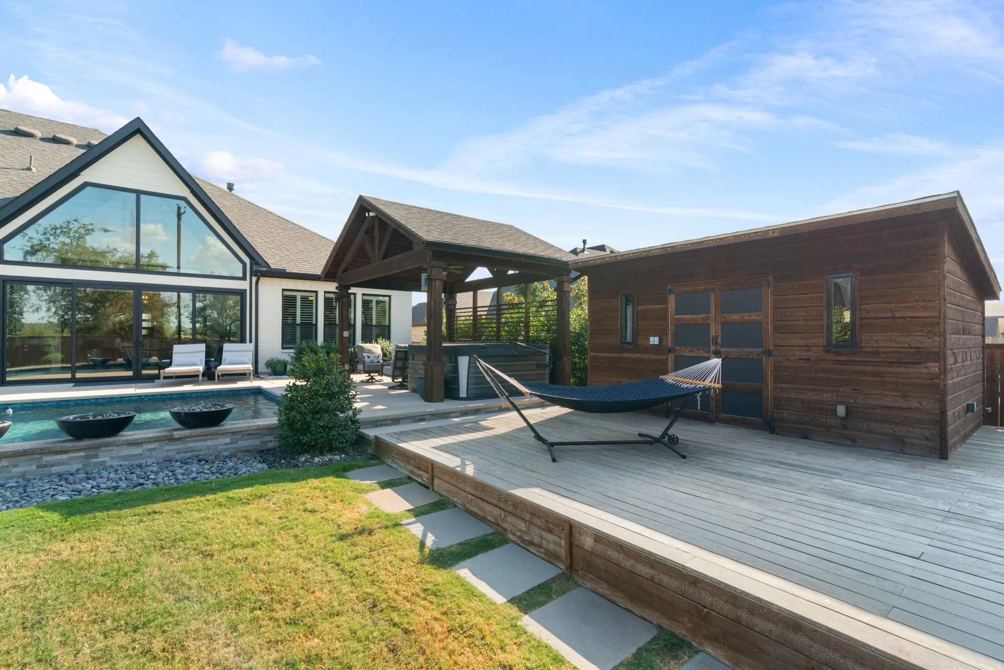 Single Family Residence For Sale in Denton County , 11508 Hickory Falls Drive, Argyle, Texas 76226, 4 Bedroom, 5 Bathroom, 3 Garage spaces, 4,307 Sqft, built in 2020, mls#21375292, Real Estate Agent in Argyle, Homes For Sale in Denton county, Homes For Sale in Argyle, Realtor in Argyle Texas, Real Estate Brokerage Independent Realty Texas, Luminita Cordes Realtor