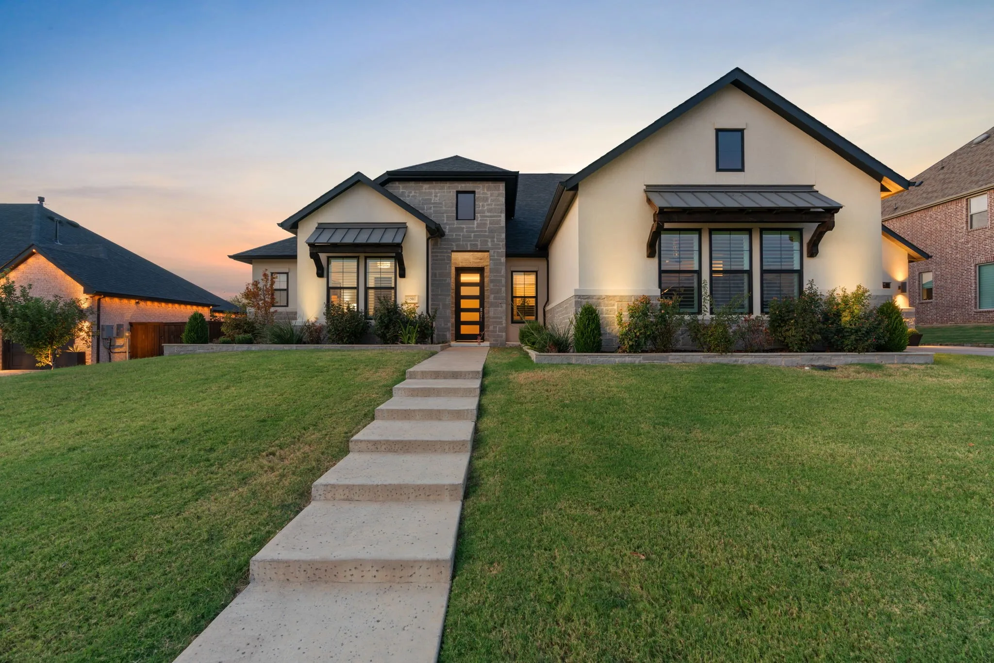Single Family Residence For Sale in Denton County , 11508 Hickory Falls Drive, Argyle, Texas 76226, 4 Bedroom, 5 Bathroom, 3 Garage spaces, 4,307 Sqft, built in 2020, mls#21375292, Real Estate Agent in Argyle, Homes For Sale in Denton county, Homes For Sale in Argyle, Realtor in Argyle Texas, Real Estate Brokerage Independent Realty Texas, Luminita Cordes Realtor