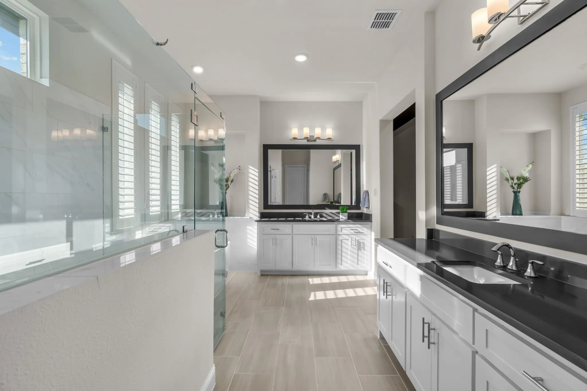 Single Family Residence For Sale in Denton County , 11508 Hickory Falls Drive, Argyle, Texas 76226, 4 Bedroom, 5 Bathroom, 3 Garage spaces, 4,307 Sqft, built in 2020, mls#21375292, Real Estate Agent in Argyle, Homes For Sale in Denton county, Homes For Sale in Argyle, Realtor in Argyle Texas, Real Estate Brokerage Independent Realty Texas, Luminita Cordes Realtor