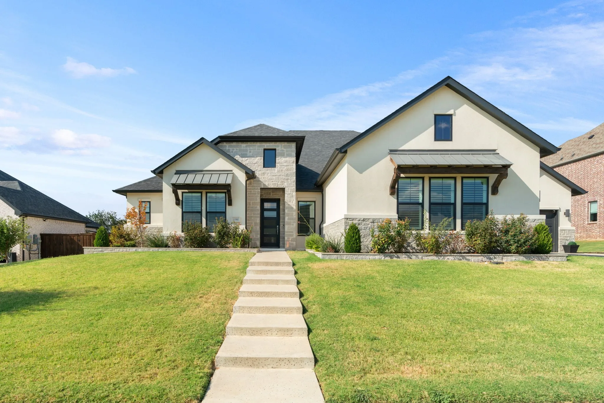 Single Family Residence For Sale in Denton County , 11508 Hickory Falls Drive, Argyle, Texas 76226, 4 Bedroom, 5 Bathroom, 3 Garage spaces, 4,307 Sqft, built in 2020, mls#21375292, Real Estate Agent in Argyle, Homes For Sale in Denton county, Homes For Sale in Argyle, Realtor in Argyle Texas, Real Estate Brokerage Independent Realty Texas, Luminita Cordes Realtor