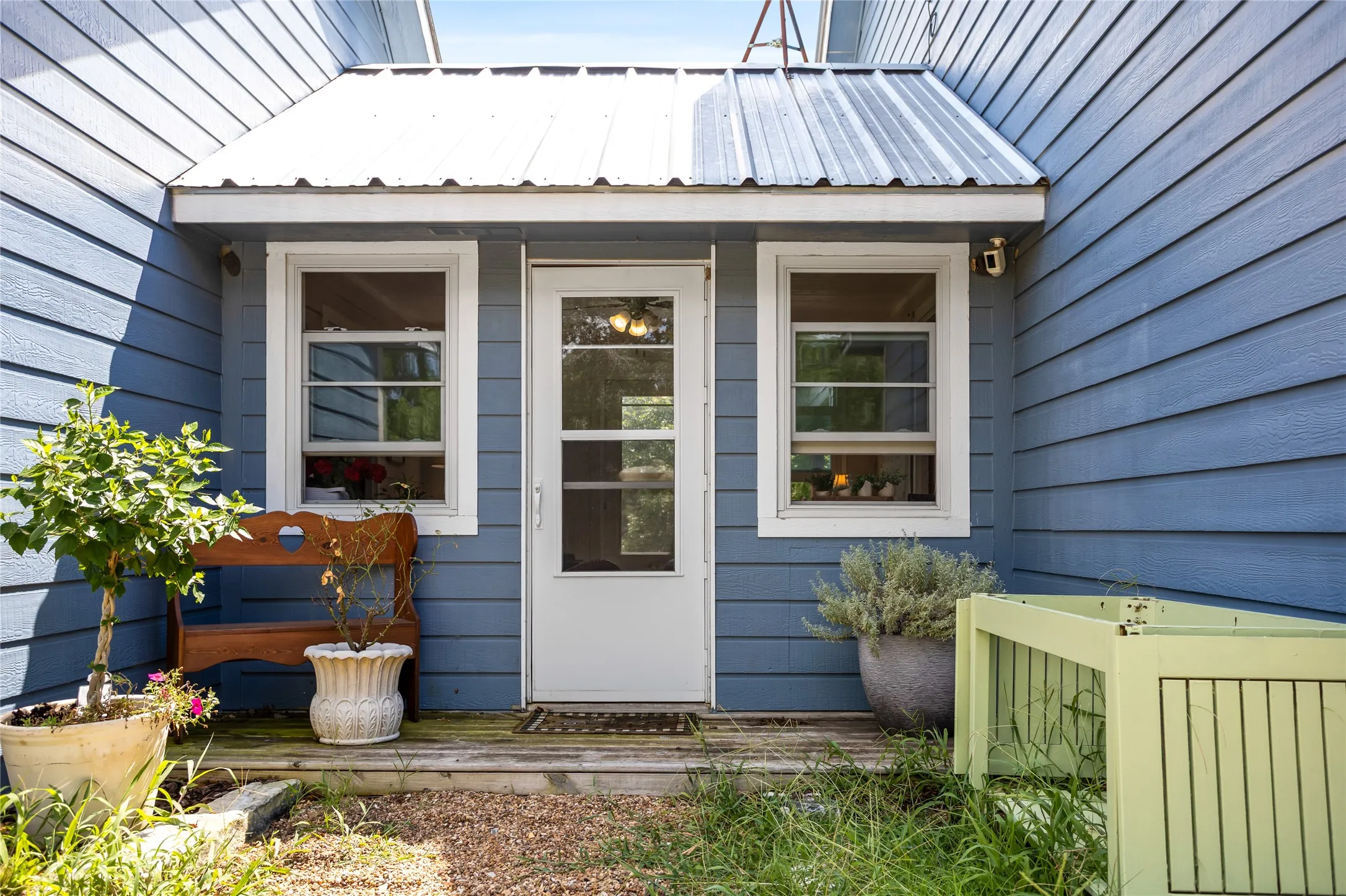 Single Family Residence For Sale in Grayson County , 1088 Bub Hill Road, Whitewright, Texas 75491, 4 Bedroom, 2 Bathroom, 2 Garage spaces, 1,792 Sqft, built in 2003, mls#21383884, Real Estate Agent in Whitewright, Homes For Sale in Grayson county, Homes For Sale in Whitewright, Realtor in Whitewright Texas, Real Estate Brokerage Independent Realty Texas, Luminita Cordes Realtor