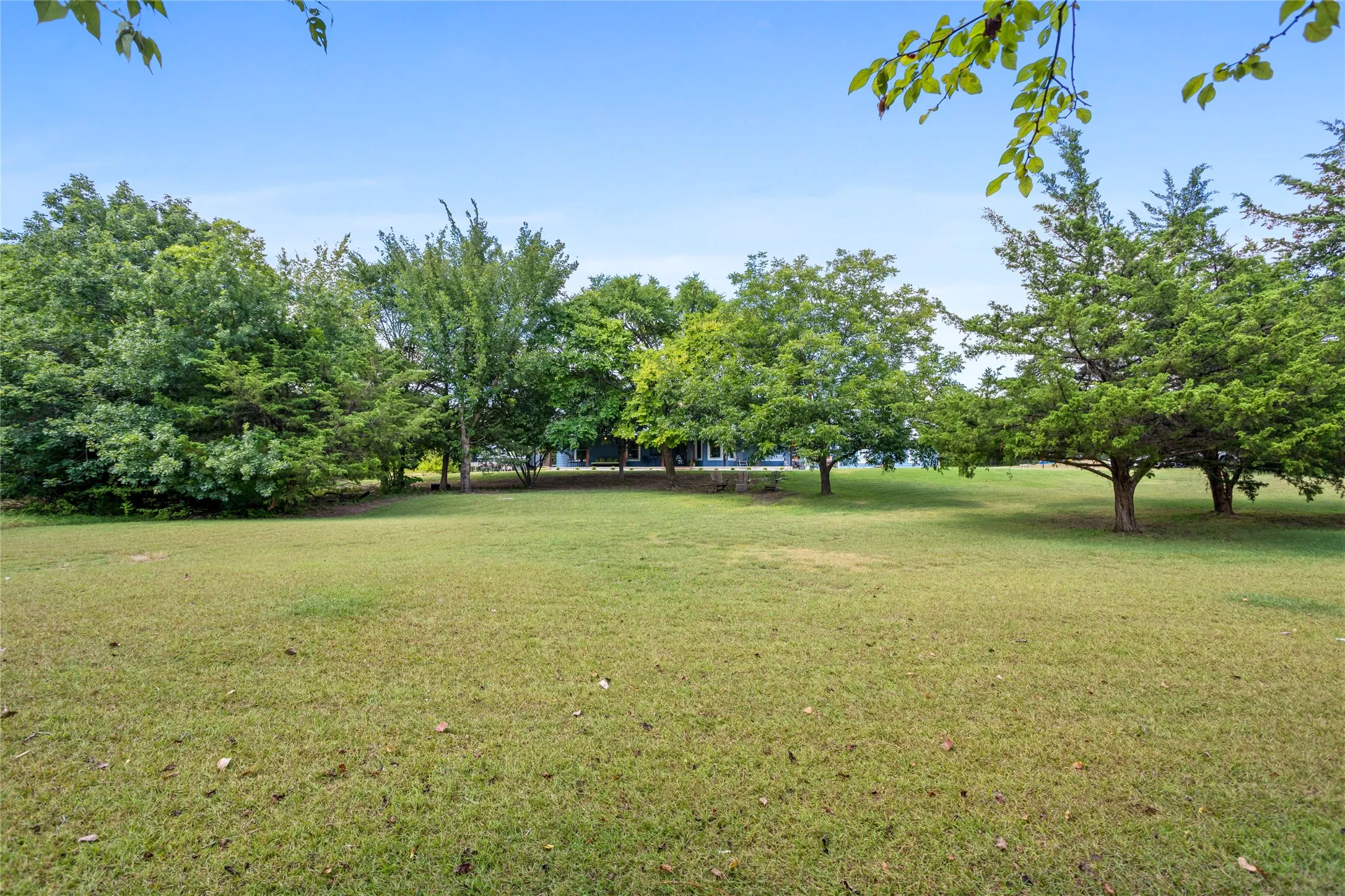 Single Family Residence For Sale in Grayson County , 1088 Bub Hill Road, Whitewright, Texas 75491, 4 Bedroom, 2 Bathroom, 2 Garage spaces, 1,792 Sqft, built in 2003, mls#21383884, Real Estate Agent in Whitewright, Homes For Sale in Grayson county, Homes For Sale in Whitewright, Realtor in Whitewright Texas, Real Estate Brokerage Independent Realty Texas, Luminita Cordes Realtor