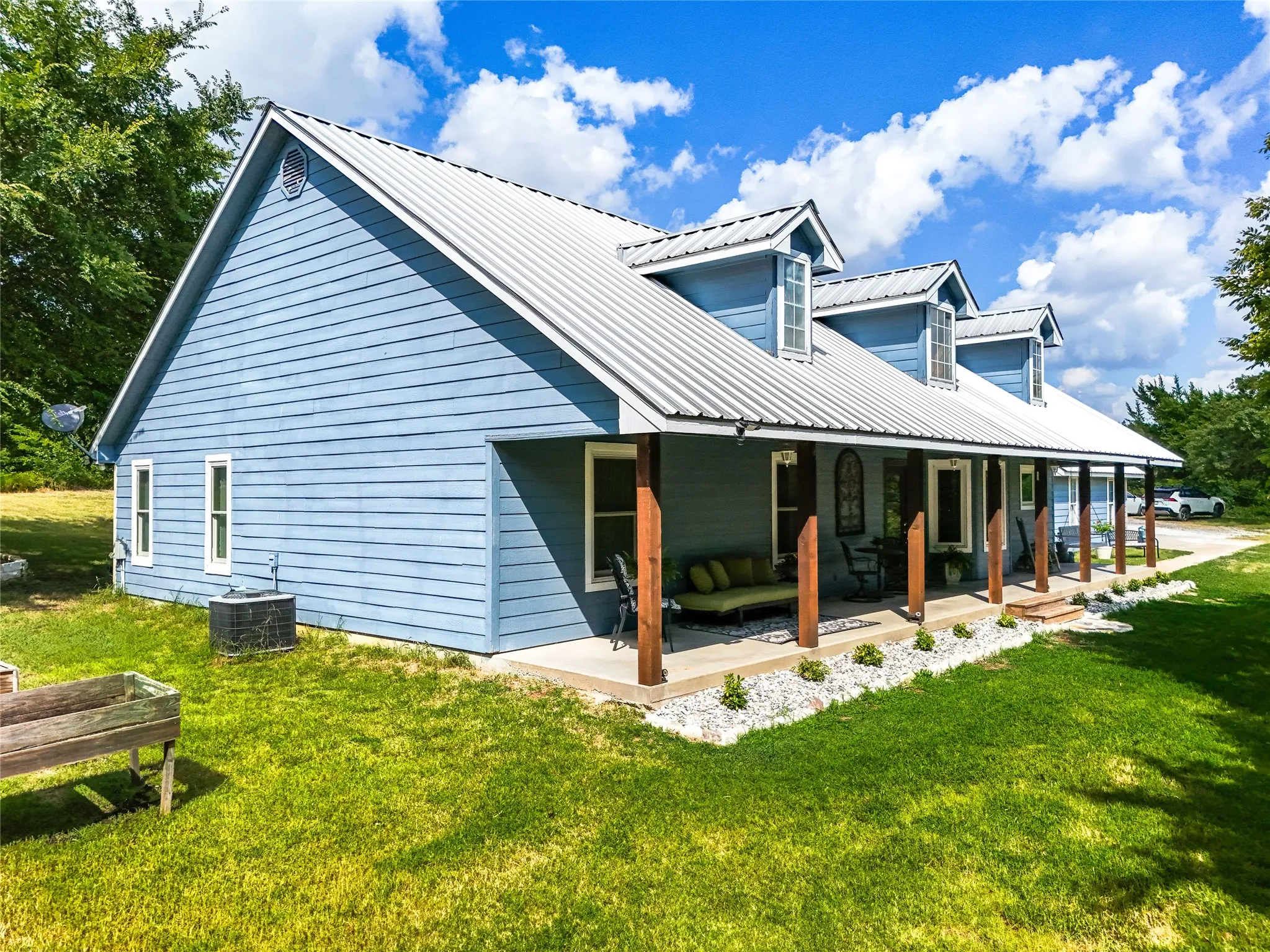 Single Family Residence For Sale in Grayson County , 1088 Bub Hill Road, Whitewright, Texas 75491, 4 Bedroom, 2 Bathroom, 2 Garage spaces, 1,792 Sqft, built in 2003, mls#21383884, Real Estate Agent in Whitewright, Homes For Sale in Grayson county, Homes For Sale in Whitewright, Realtor in Whitewright Texas, Real Estate Brokerage Independent Realty Texas, Luminita Cordes Realtor