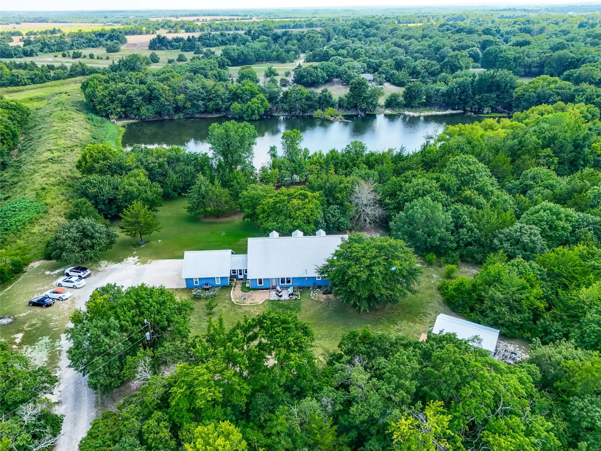 Single Family Residence For Sale in Grayson County , 1088 Bub Hill Road, Whitewright, Texas 75491, 4 Bedroom, 2 Bathroom, 2 Garage spaces, 1,792 Sqft, built in 2003, mls#21383884, Real Estate Agent in Whitewright, Homes For Sale in Grayson county, Homes For Sale in Whitewright, Realtor in Whitewright Texas, Real Estate Brokerage Independent Realty Texas, Luminita Cordes Realtor