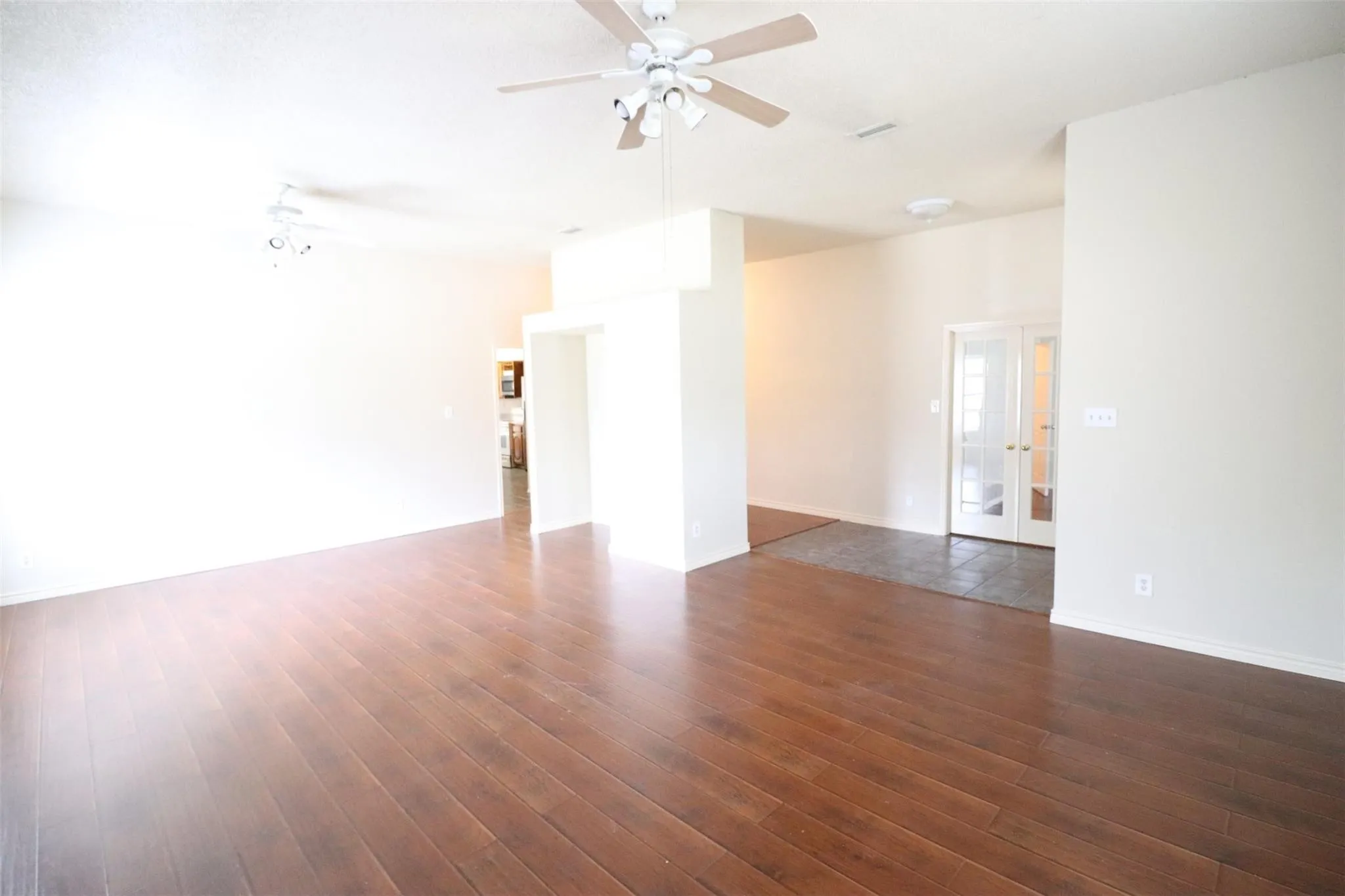 Single Family Residence For Rent in Rockwall County , 9232 WILLARD ST, Rowlett, Texas 75088, 4 Bedroom, 2 Bathroom, 2 Garage spaces, 2,276 Sqft, built in 1987, mls#21381844, Real Estate Agent in Rowlett, Homes For Rent in Rockwall county, Homes For Rent in Rowlett, Realtor in Rowlett Texas, Real Estate Brokerage Independent Realty Texas, Luminita Cordes Realtor