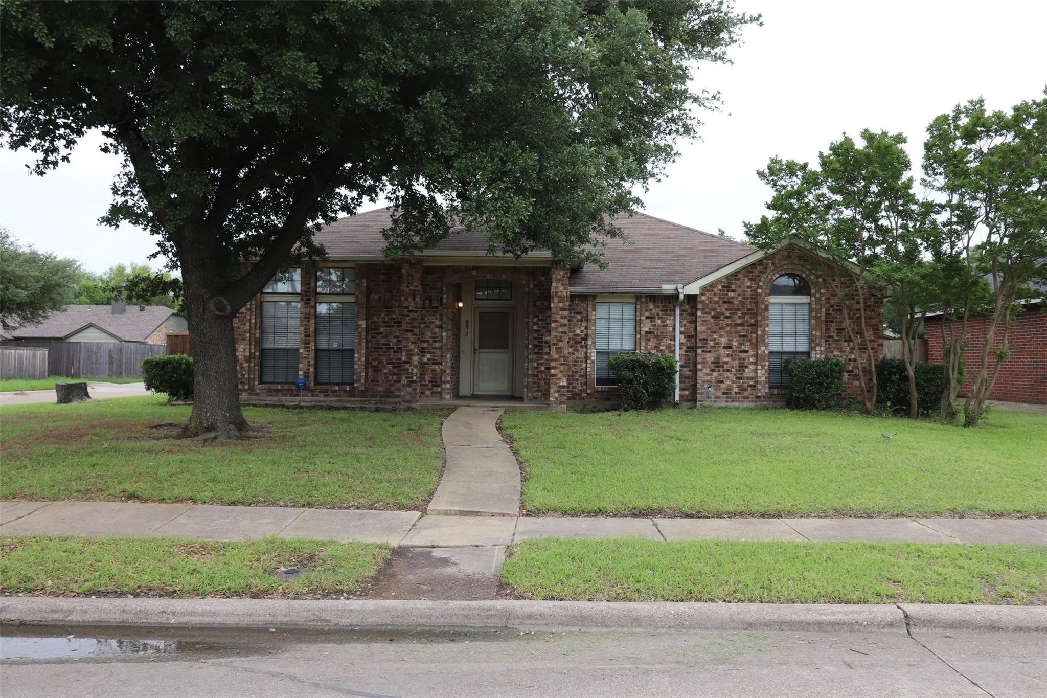 Single Family Residence For Rent in Rockwall County , 9232 WILLARD ST, Rowlett, Texas 75088, 4 Bedroom, 2 Bathroom, 2 Garage spaces, 2,276 Sqft, built in 1987, mls#21381844, Real Estate Agent in Rowlett, Homes For Rent in Rockwall county, Homes For Rent in Rowlett, Realtor in Rowlett Texas, Real Estate Brokerage Independent Realty Texas, Luminita Cordes Realtor