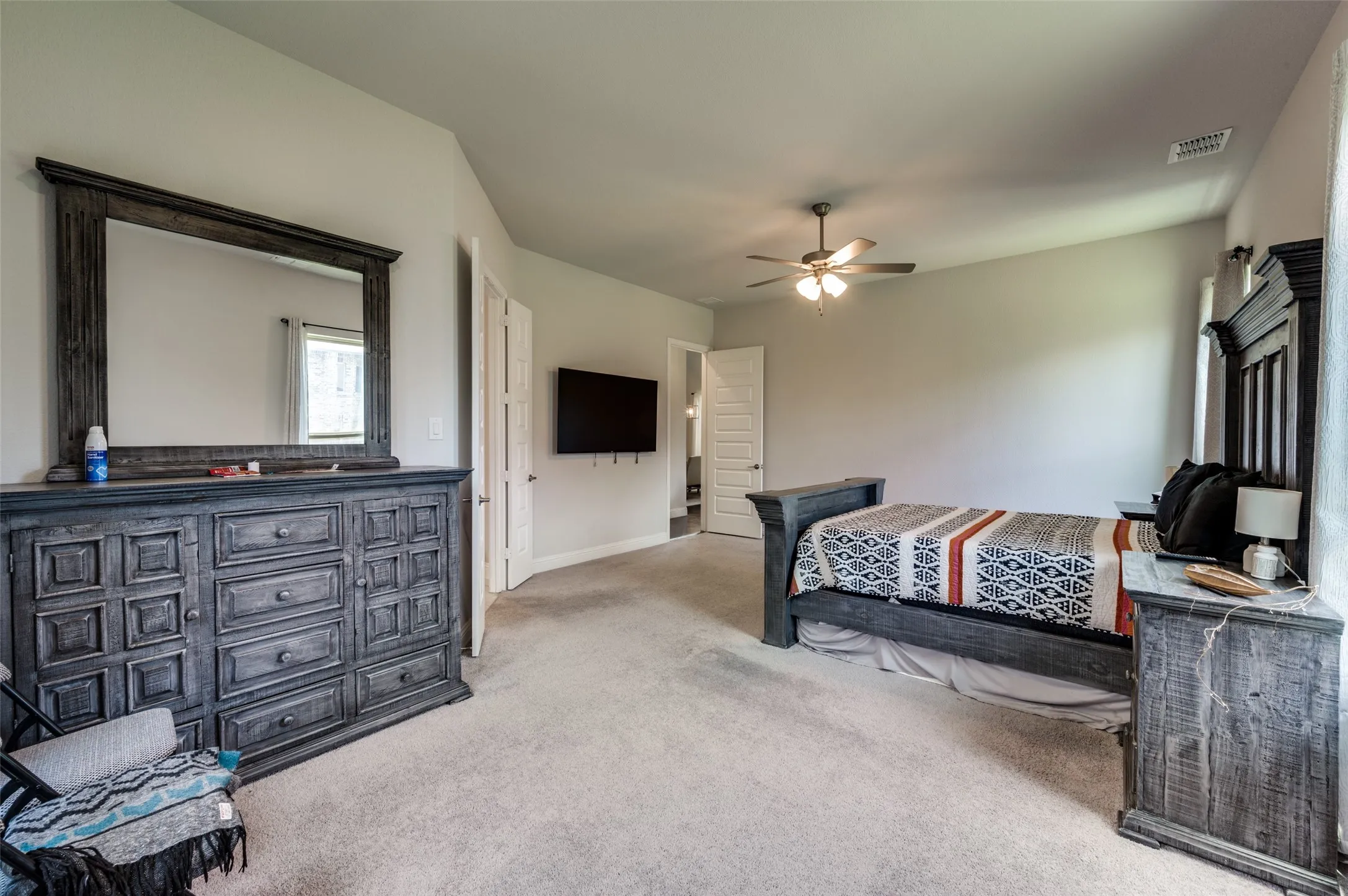 Single Family Residence For Rent in Denton County , 333 Foxthorne Way, Little Elm, Texas 75068, 4 Bedroom, 4 Bathroom, 2 Garage spaces, 3,499 Sqft, built in 2021, mls#21383889, Real Estate Agent in Little Elm, Homes For Rent in Denton county, Homes For Rent in Little Elm, Realtor in Little Elm Texas, Real Estate Brokerage Independent Realty Texas, Luminita Cordes Realtor