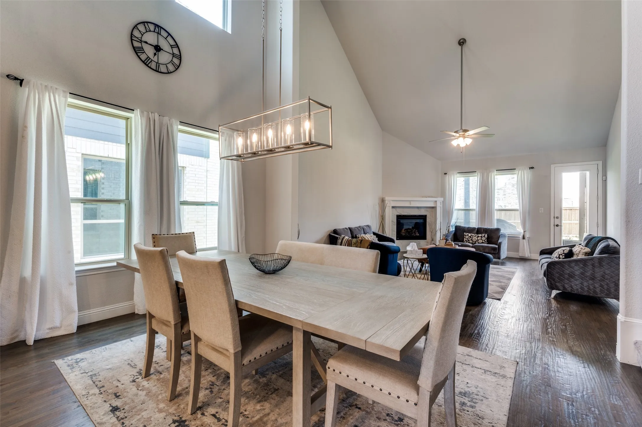 Single Family Residence For Rent in Denton County , 333 Foxthorne Way, Little Elm, Texas 75068, 4 Bedroom, 4 Bathroom, 2 Garage spaces, 3,499 Sqft, built in 2021, mls#21383889, Real Estate Agent in Little Elm, Homes For Rent in Denton county, Homes For Rent in Little Elm, Realtor in Little Elm Texas, Real Estate Brokerage Independent Realty Texas, Luminita Cordes Realtor