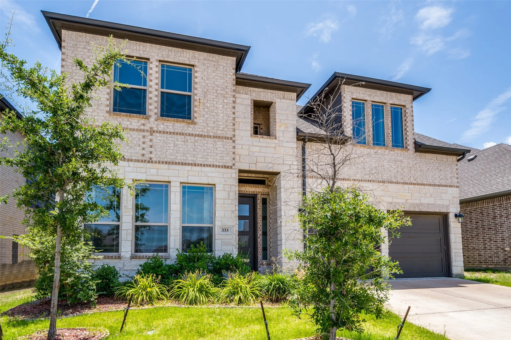 Single Family Residence For Rent in Denton County , 333 Foxthorne Way, Little Elm, Texas 75068, 4 Bedroom, 4 Bathroom, 2 Garage spaces, 3,499 Sqft, built in 2021, mls#21383889, Real Estate Agent in Little Elm, Homes For Rent in Denton county, Homes For Rent in Little Elm, Realtor in Little Elm Texas, Real Estate Brokerage Independent Realty Texas, Luminita Cordes Realtor