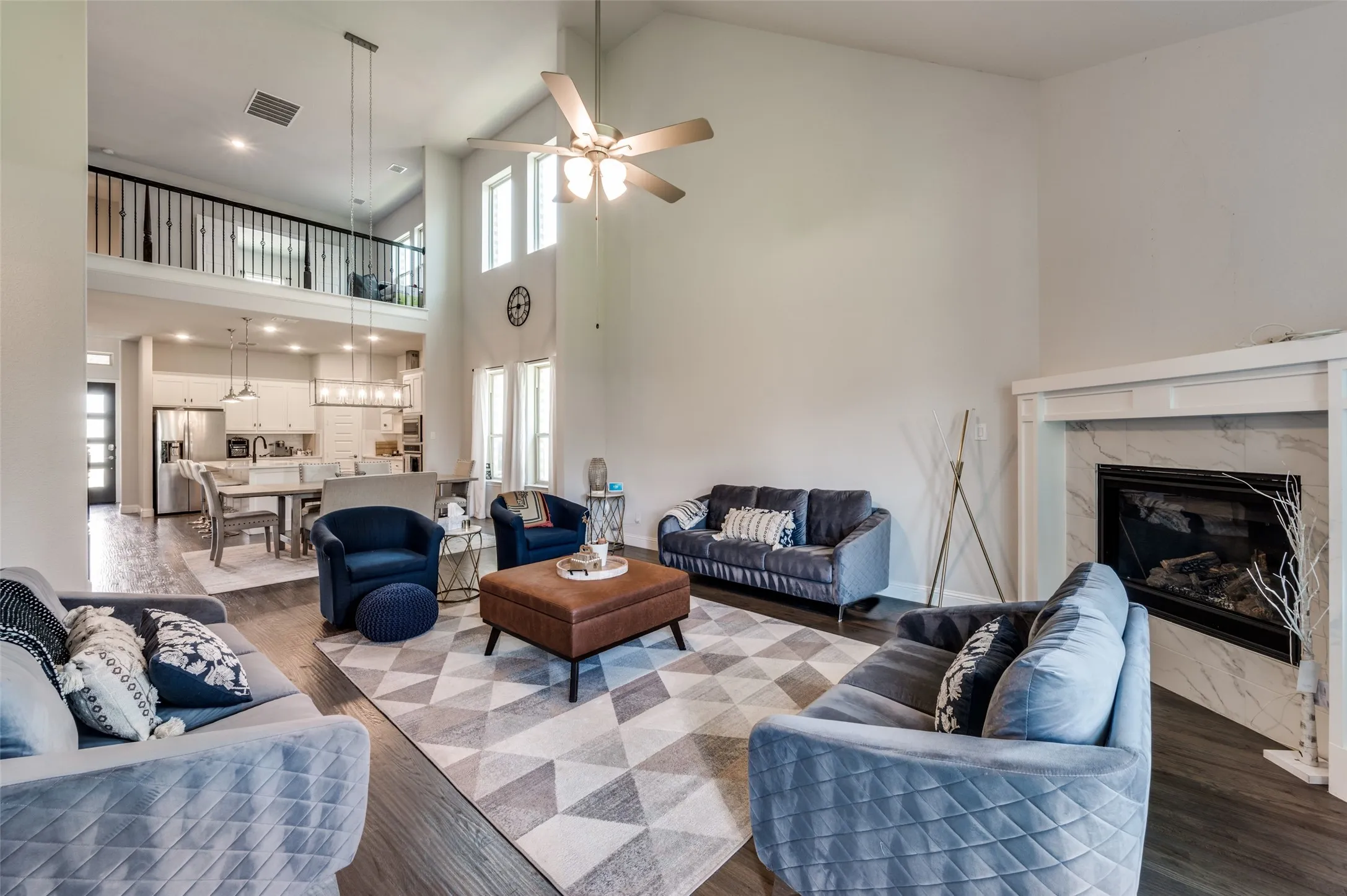 Single Family Residence For Rent in Denton County , 333 Foxthorne Way, Little Elm, Texas 75068, 4 Bedroom, 4 Bathroom, 2 Garage spaces, 3,499 Sqft, built in 2021, mls#21383889, Real Estate Agent in Little Elm, Homes For Rent in Denton county, Homes For Rent in Little Elm, Realtor in Little Elm Texas, Real Estate Brokerage Independent Realty Texas, Luminita Cordes Realtor