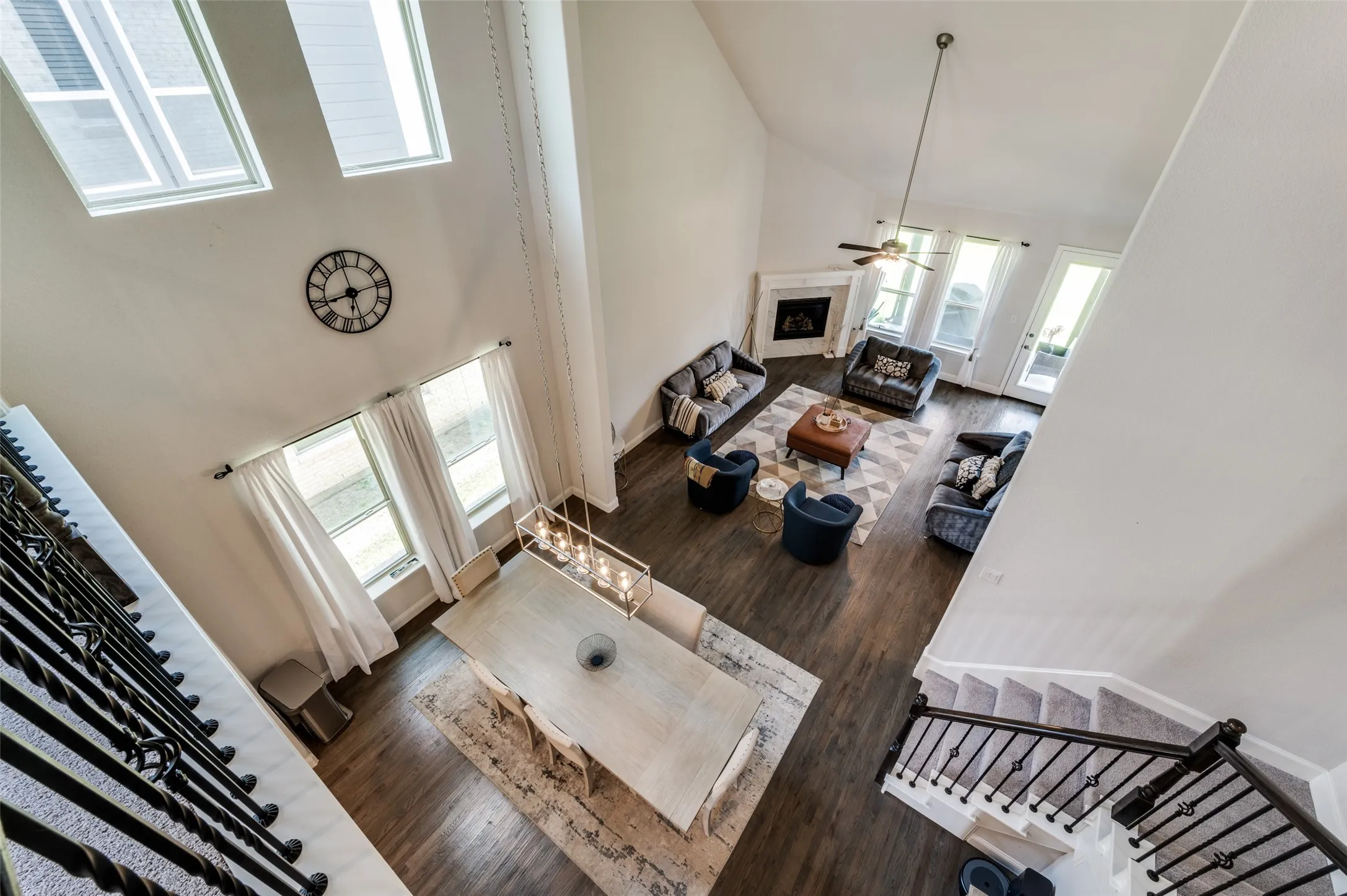 Single Family Residence For Rent in Denton County , 333 Foxthorne Way, Little Elm, Texas 75068, 4 Bedroom, 4 Bathroom, 2 Garage spaces, 3,499 Sqft, built in 2021, mls#21383889, Real Estate Agent in Little Elm, Homes For Rent in Denton county, Homes For Rent in Little Elm, Realtor in Little Elm Texas, Real Estate Brokerage Independent Realty Texas, Luminita Cordes Realtor