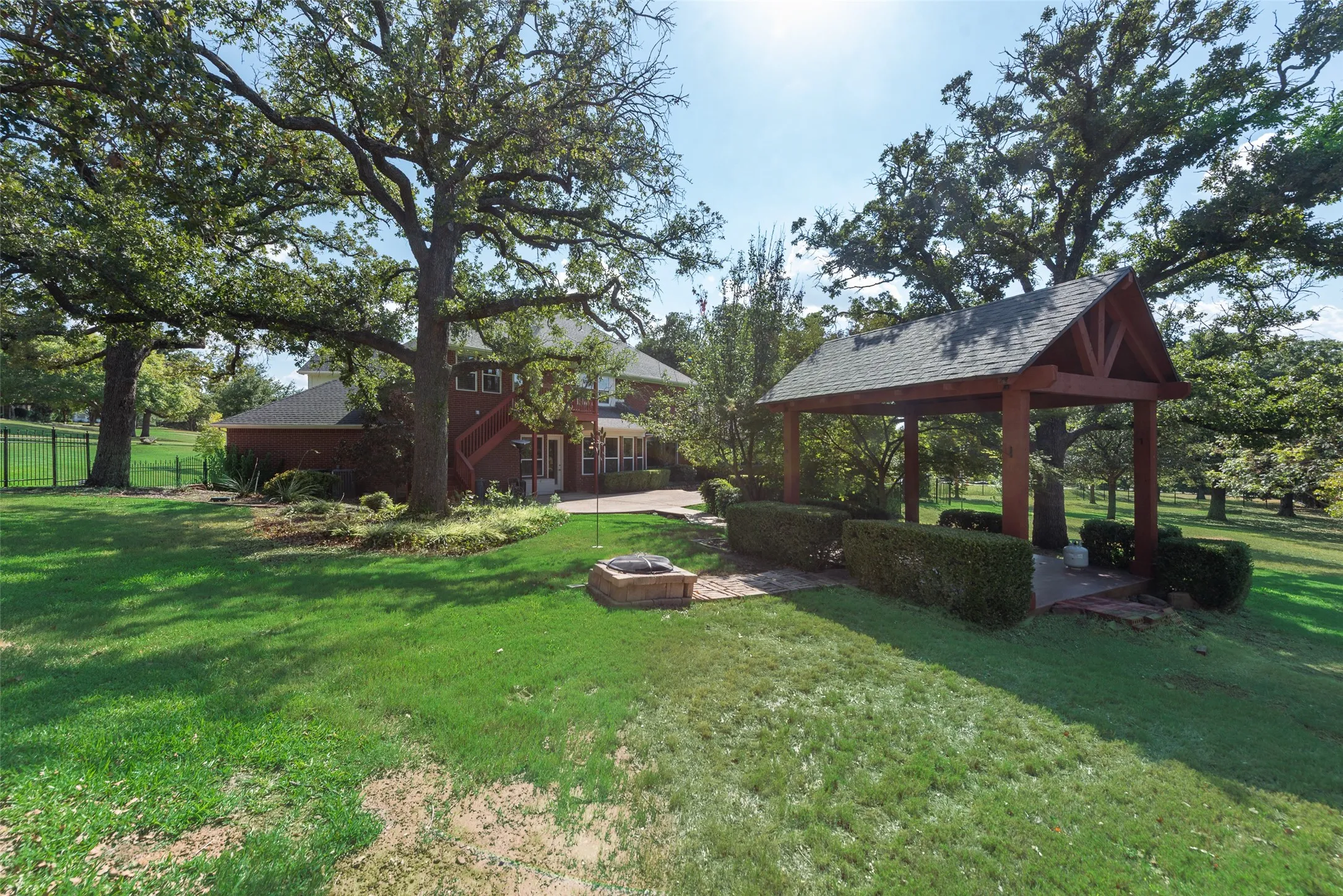 PERGOLA AND FIREPIT