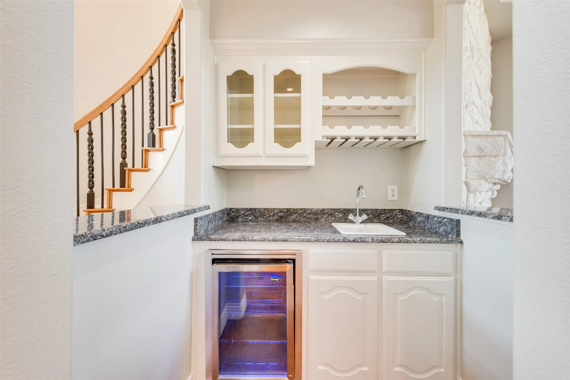 Single Family Residence For Sale in Denton County , 2816 Guardian Court, Flower Mound, Texas 75022, 5 Bedroom, 4 Bathroom, 3 Garage spaces, 4,448 Sqft, built in 1998, mls#21381620, Real Estate Agent in Flower Mound, Homes For Sale in Denton county, Homes For Sale in Flower Mound, Realtor in Flower Mound Texas, Real Estate Brokerage Independent Realty Texas, Luminita Cordes Realtor