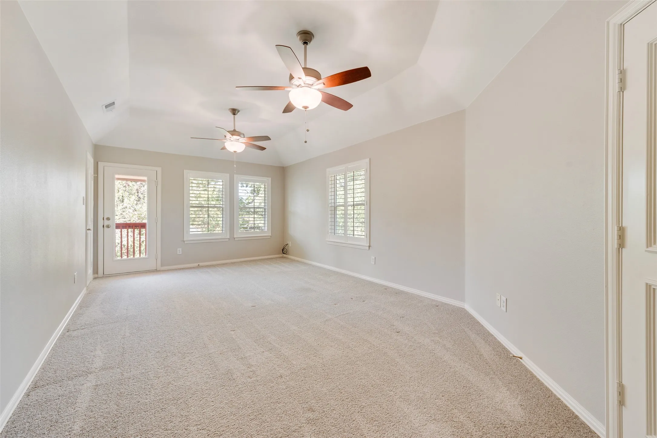2ND FLOOR LIVING ROOM