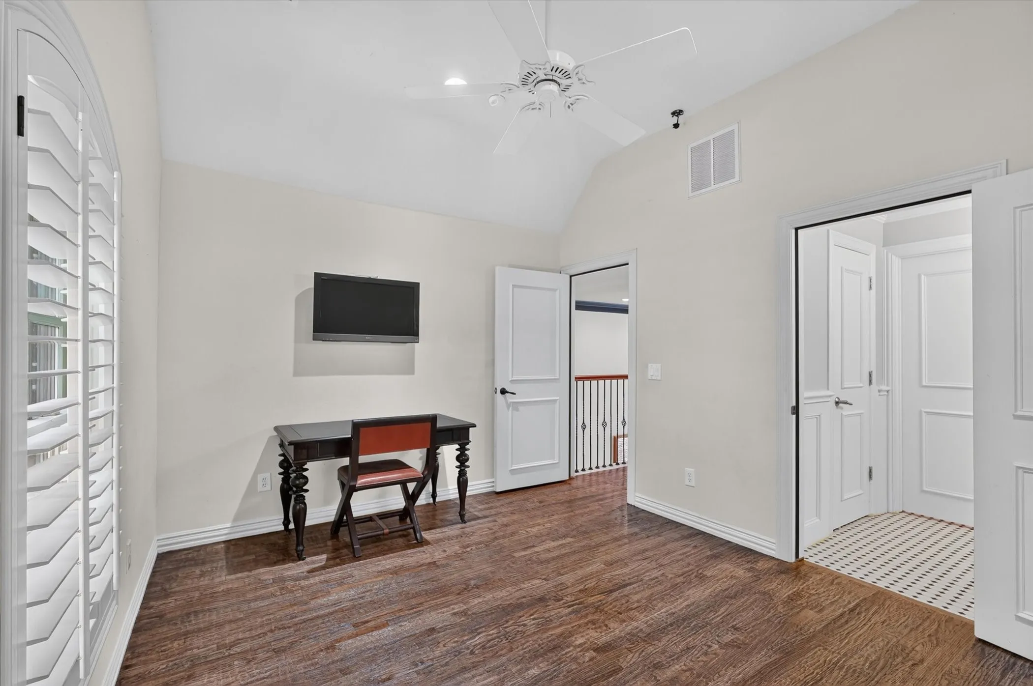 Single Family Residence For Sale in Collin County , 731 Creekwood Drive N, Fairview, Texas 75069, 4 Bedroom, 4 Bathroom, 3 Garage spaces, 4,576 Sqft, built in 2000, mls#21364962, Real Estate Agent in Fairview, Homes For Sale in Collin county, Homes For Sale in Fairview, Realtor in Fairview Texas, Real Estate Brokerage Independent Realty Texas, Luminita Cordes Realtor
