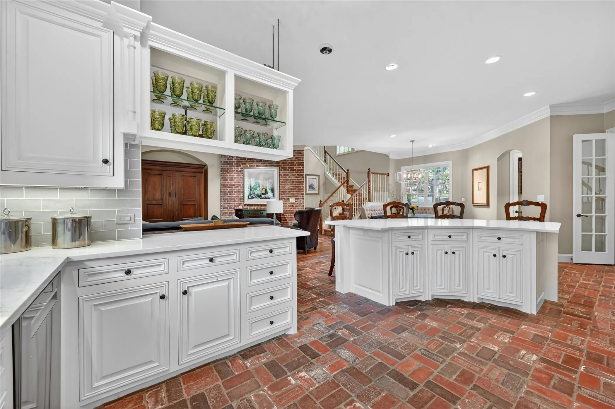 Single Family Residence For Sale in Collin County , 731 Creekwood Drive N, Fairview, Texas 75069, 4 Bedroom, 4 Bathroom, 3 Garage spaces, 4,576 Sqft, built in 2000, mls#21364962, Real Estate Agent in Fairview, Homes For Sale in Collin county, Homes For Sale in Fairview, Realtor in Fairview Texas, Real Estate Brokerage Independent Realty Texas, Luminita Cordes Realtor