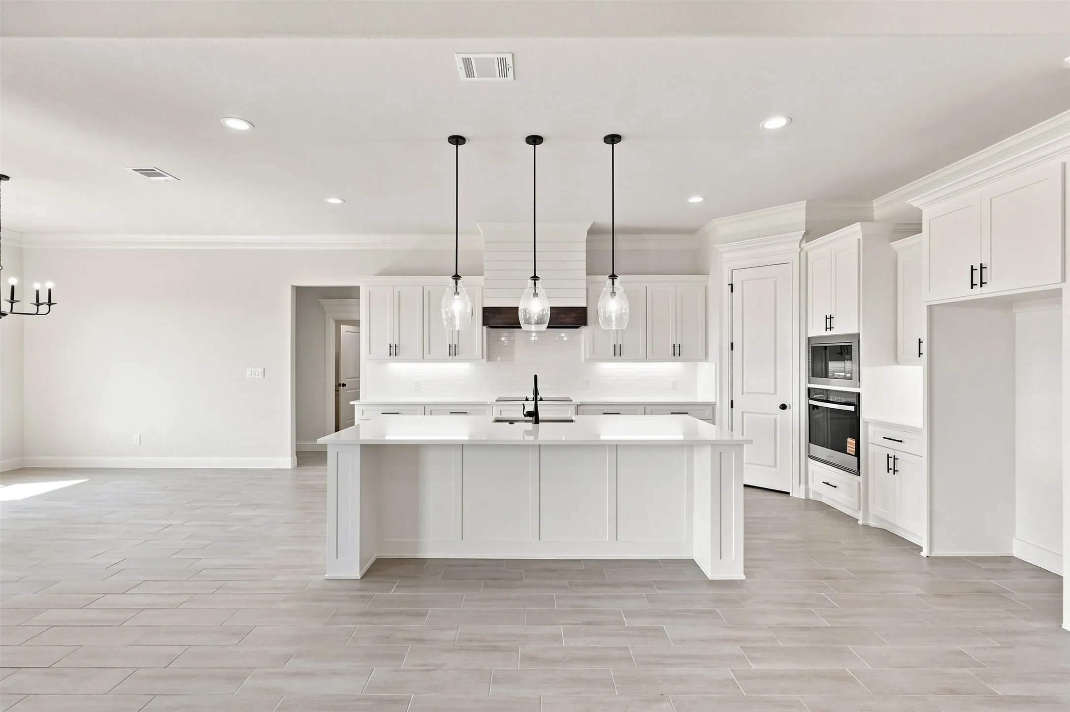 Single Family Residence For Sale in Parker County , 3155 Infinity Drive, Weatherford, Texas 76087, 4 Bedroom, 3 Bathroom, 3 Garage spaces, 2,715 Sqft, built in 2026, mls#21382939, Real Estate Agent in Weatherford, Homes For Sale in Parker county, Homes For Sale in Weatherford, Realtor in Weatherford Texas, Real Estate Brokerage Independent Realty Texas, Luminita Cordes Realtor