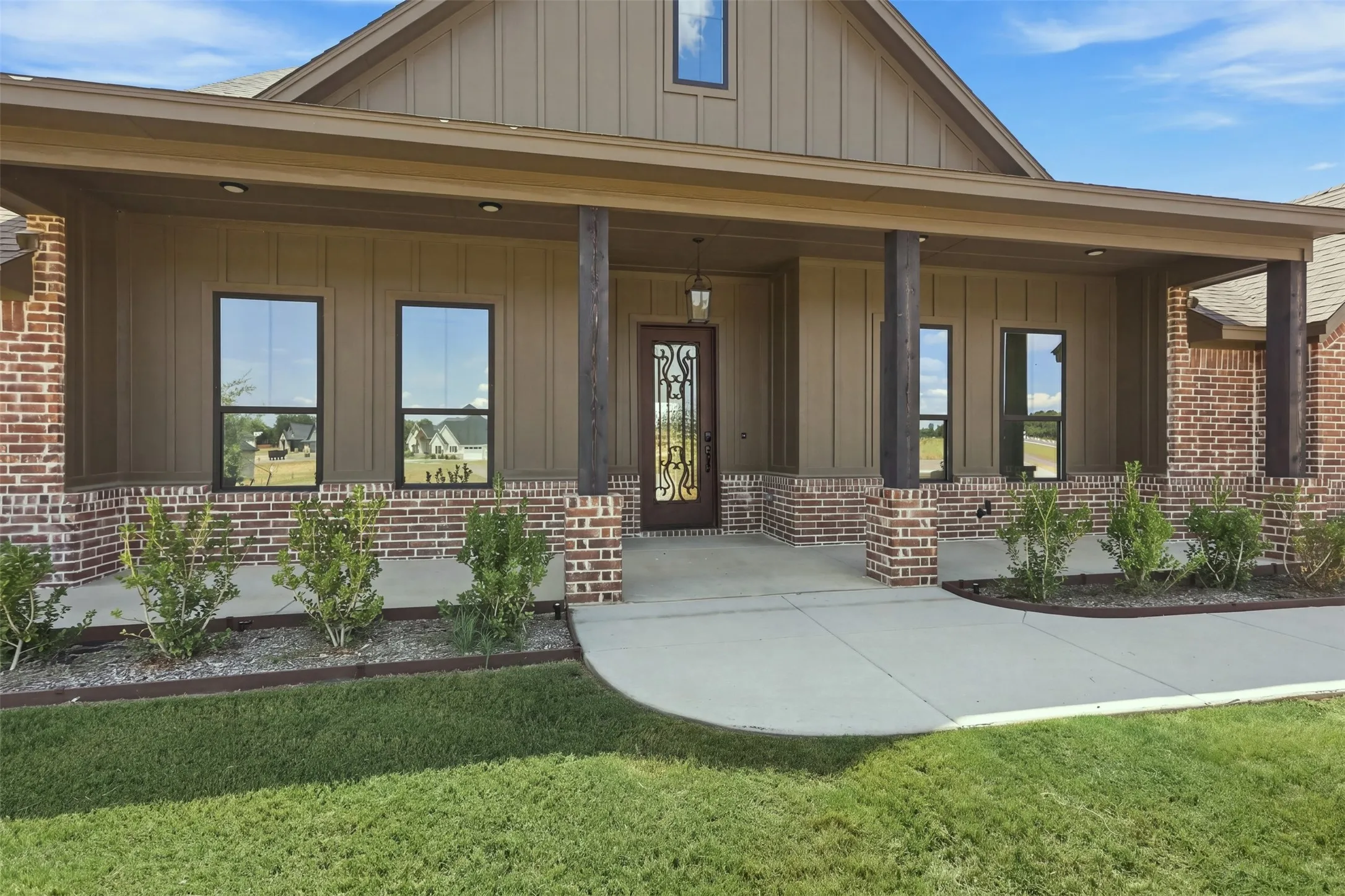 Single Family Residence For Sale in Parker County , 3155 Infinity Drive, Weatherford, Texas 76087, 4 Bedroom, 3 Bathroom, 3 Garage spaces, 2,715 Sqft, built in 2026, mls#21382939, Real Estate Agent in Weatherford, Homes For Sale in Parker county, Homes For Sale in Weatherford, Realtor in Weatherford Texas, Real Estate Brokerage Independent Realty Texas, Luminita Cordes Realtor