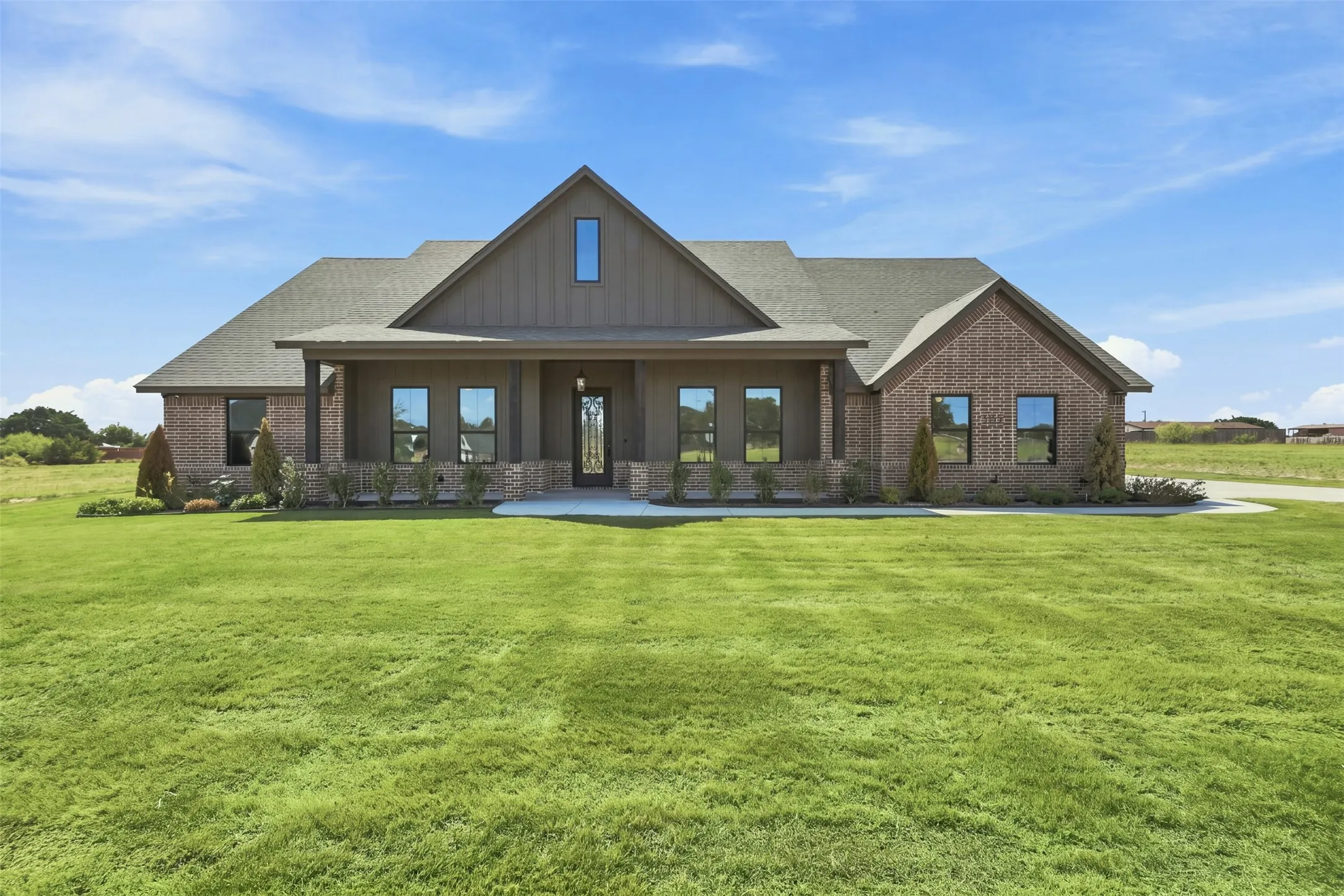 Single Family Residence For Sale in Parker County , 3155 Infinity Drive, Weatherford, Texas 76087, 4 Bedroom, 3 Bathroom, 3 Garage spaces, 2,715 Sqft, built in 2026, mls#21382939, Real Estate Agent in Weatherford, Homes For Sale in Parker county, Homes For Sale in Weatherford, Realtor in Weatherford Texas, Real Estate Brokerage Independent Realty Texas, Luminita Cordes Realtor